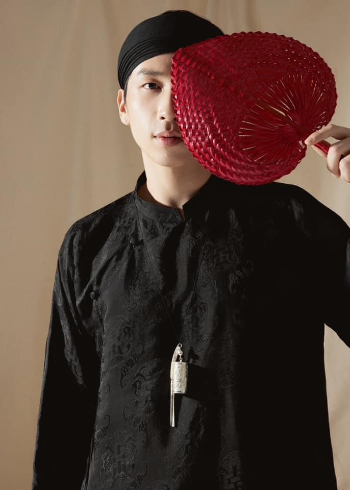 Khánh Âm – Sacred Scroll Pendant