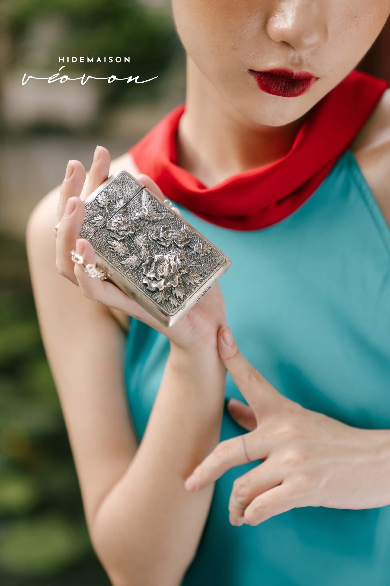 "Bach Hoa" mini clutch - in Fine Silver