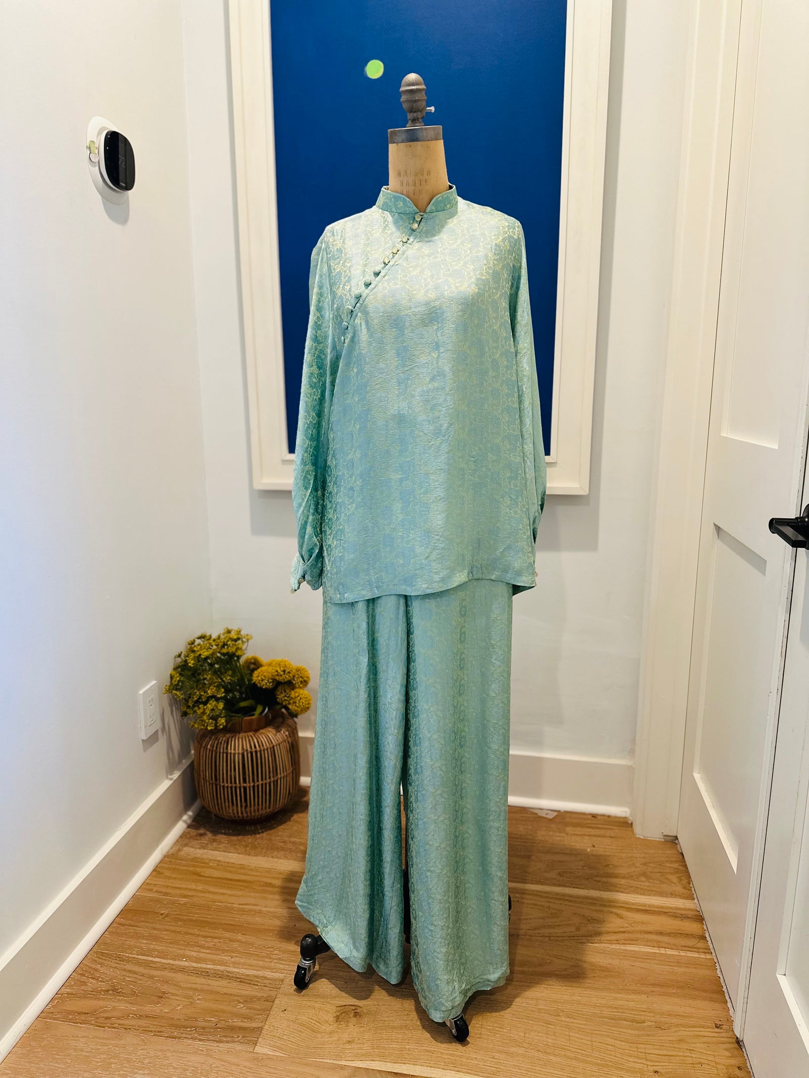 "KY" Ao-Ngan (Shorter version of Ao-dai) with Balloon Sleeve in Aqua Celadon