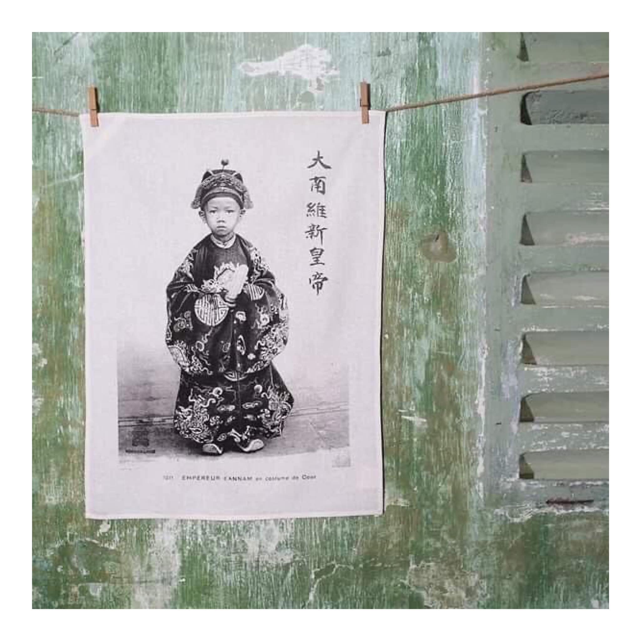 "Empereur D'Annam small pouch with Vietnamese cultural print in black, white, and red by Bat-trang."