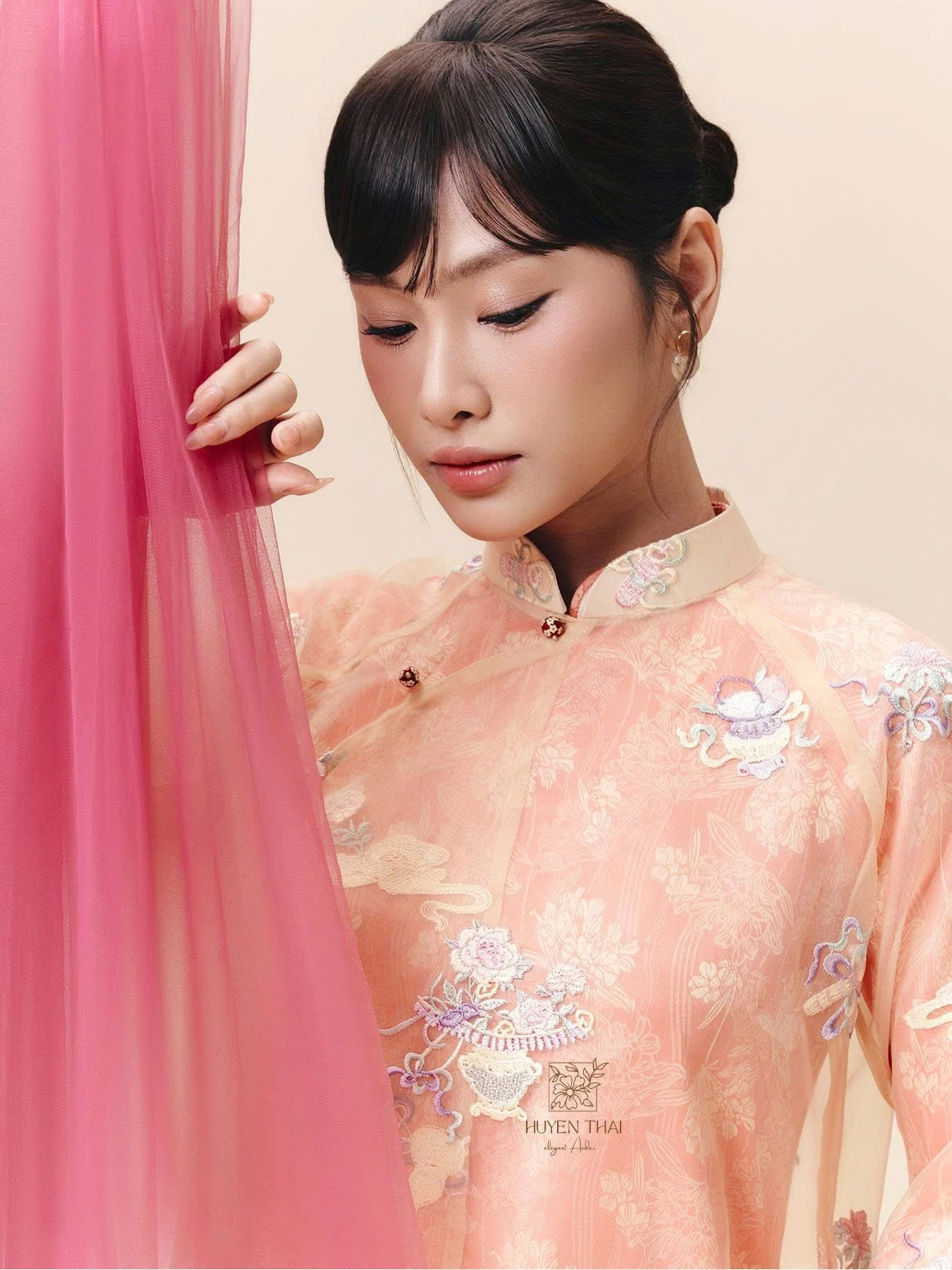 (Copy) (Copy) (Copy) Giai Ky Cardigan – Embroidered Lace in Light Purple - front view by Huyen Thai Collection