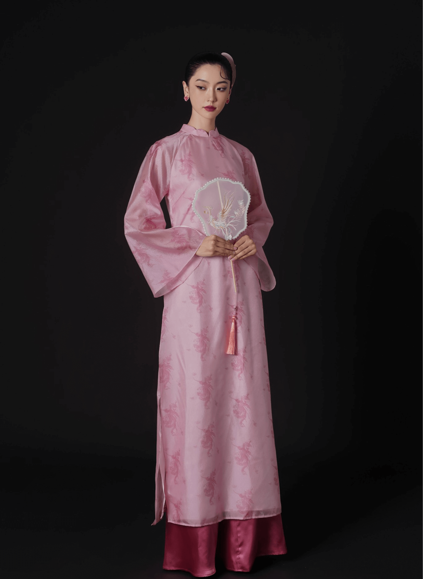 "Thy Loan Ao dai Set by Lalin in light pink 100% silk, traditional Vietnamese dress with modern pattern."