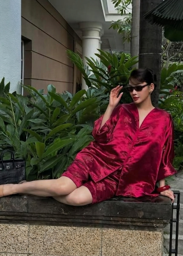 Vietnamese Ao Dai - Rita Short Modernized Bà Ba Set - Brocade Silk in Crimson - styled presentation in red by H2B a la Mode