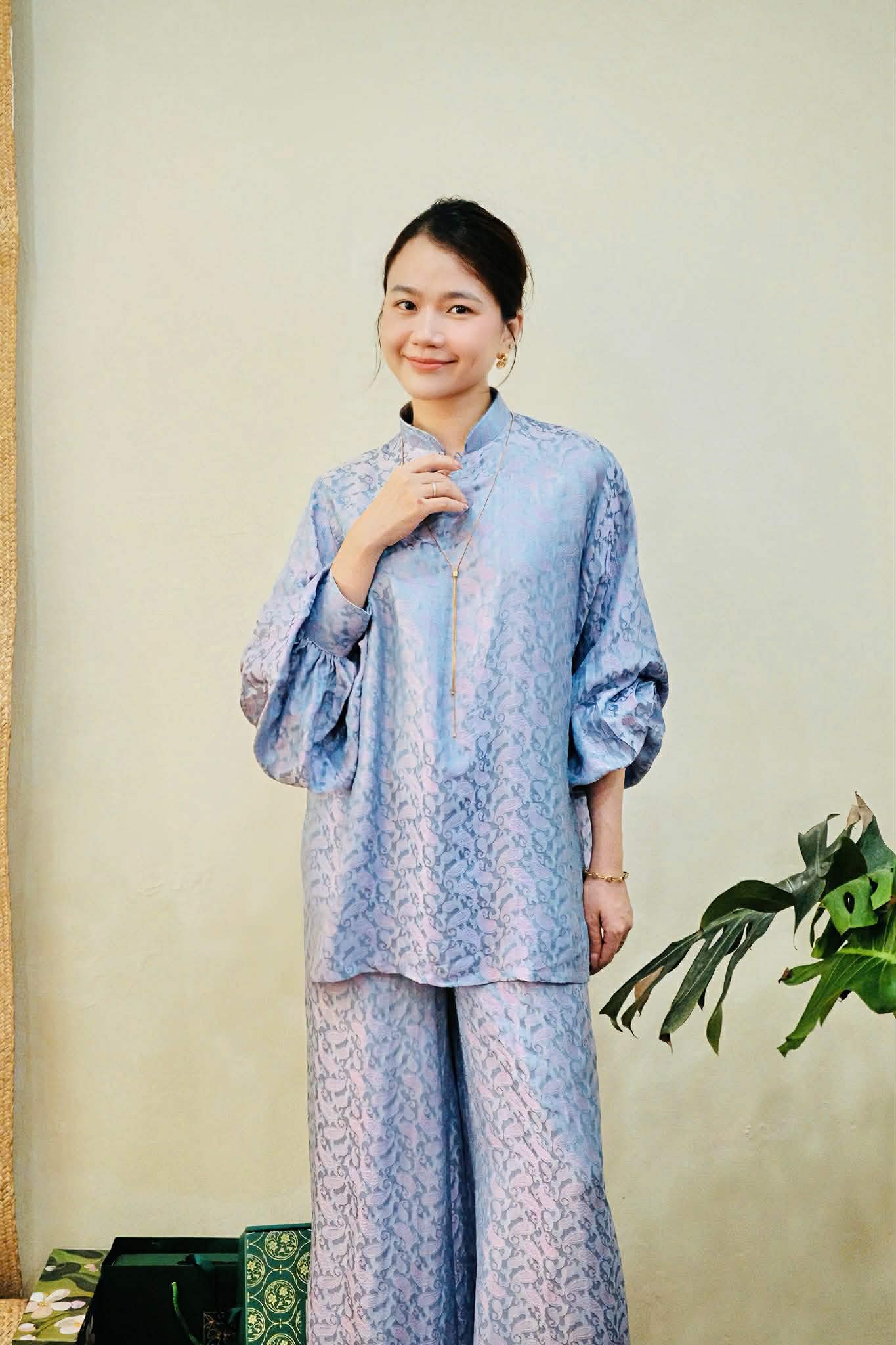 KY Ao-Ngan (Shorter version of Ao-dai) with Balloon Sleeve - Wormsilk - front view by Huyen Thai Collection