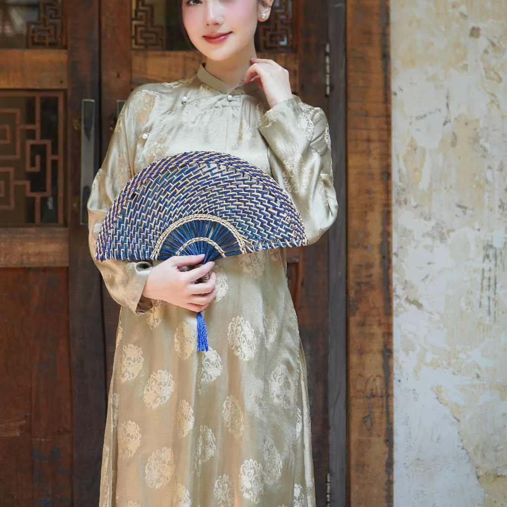 Vietnamese Ao Dai - Nguyệt Liên Ao Dai set - Wormsilk 5-panel design in Clay [Traditional cut] - front view in beige by Moc