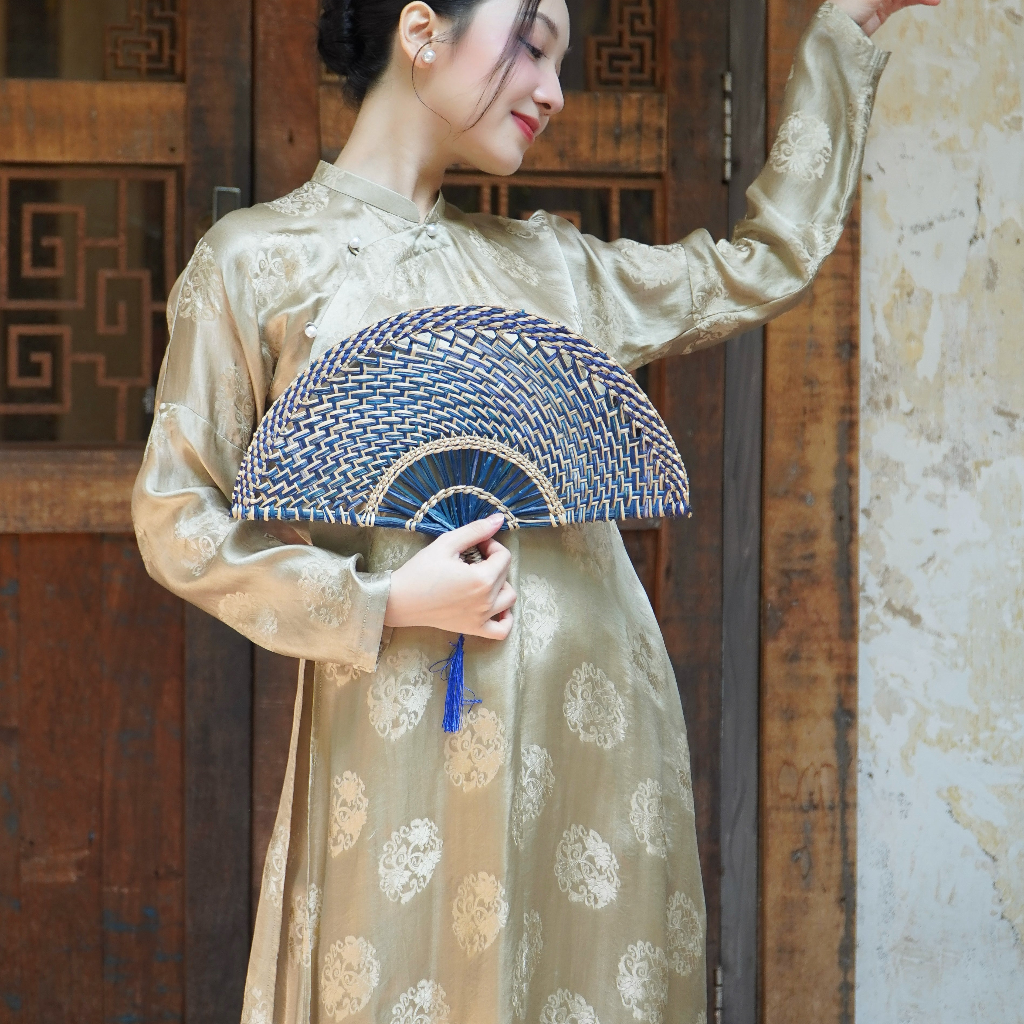Vietnamese Ao Dai - Nguyệt Liên Ao Dai set - Wormsilk 5-panel design in Clay [Traditional cut] - front view in beige by Moc