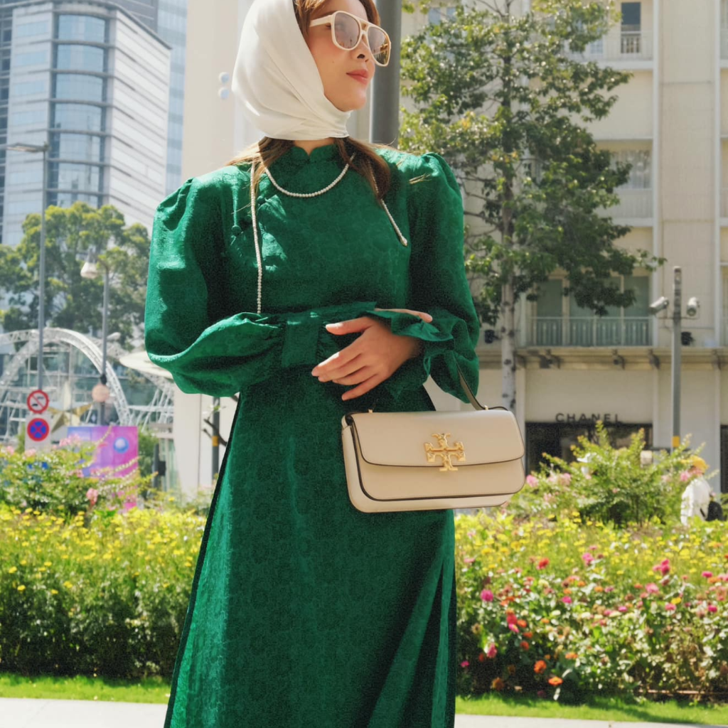 Tang Bong" Ao Dai Set - 100% Wormsilk in Green with Puff Sleeve - View 8 - Premium Vietnamese Fashion