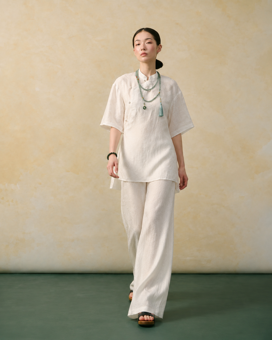 "Ninh Van" Set - Mandarin-neck Wormsilk in Ceremonial Invory