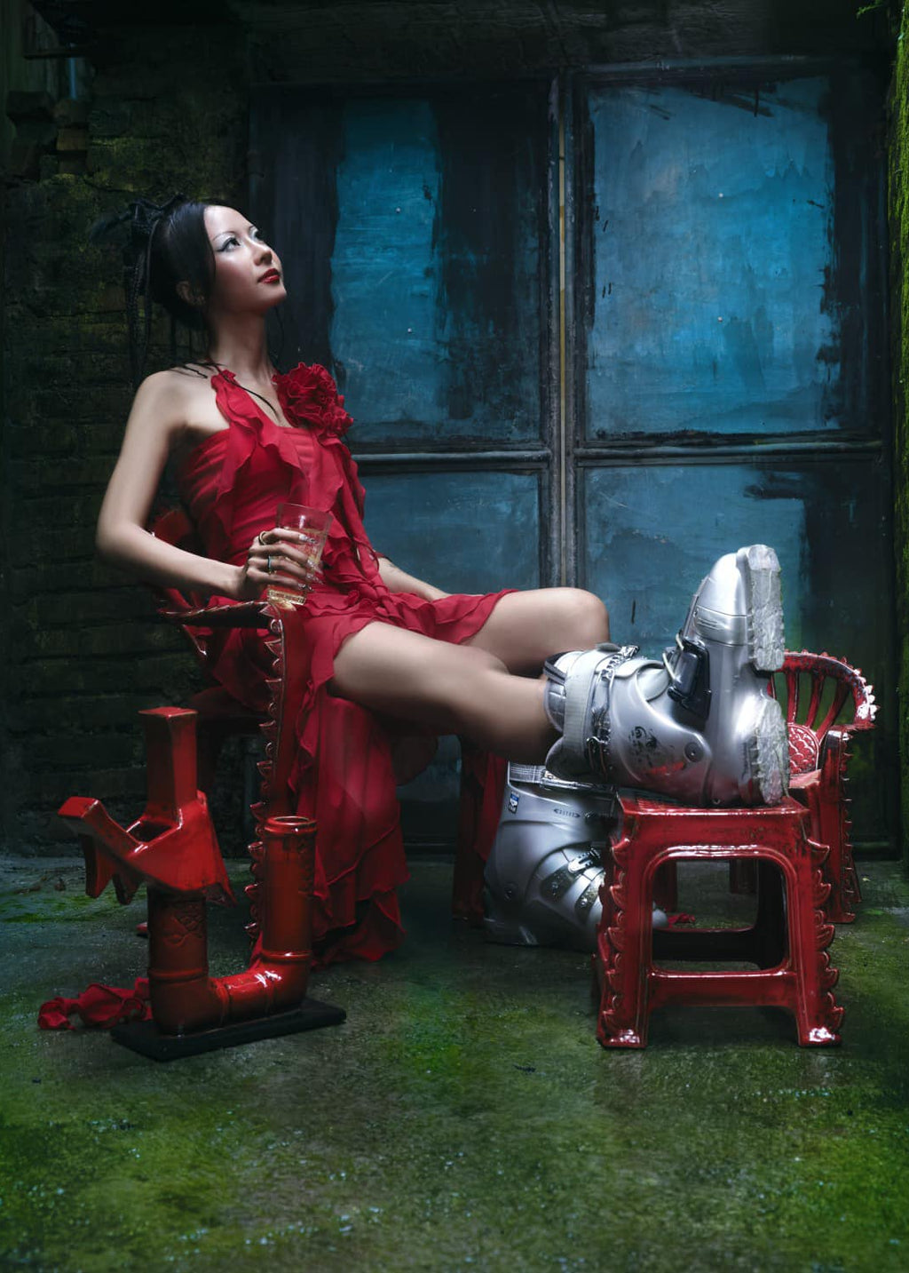 Bat Trang Ceramics -  Dragon Street Ceramic Stool in Cobalt