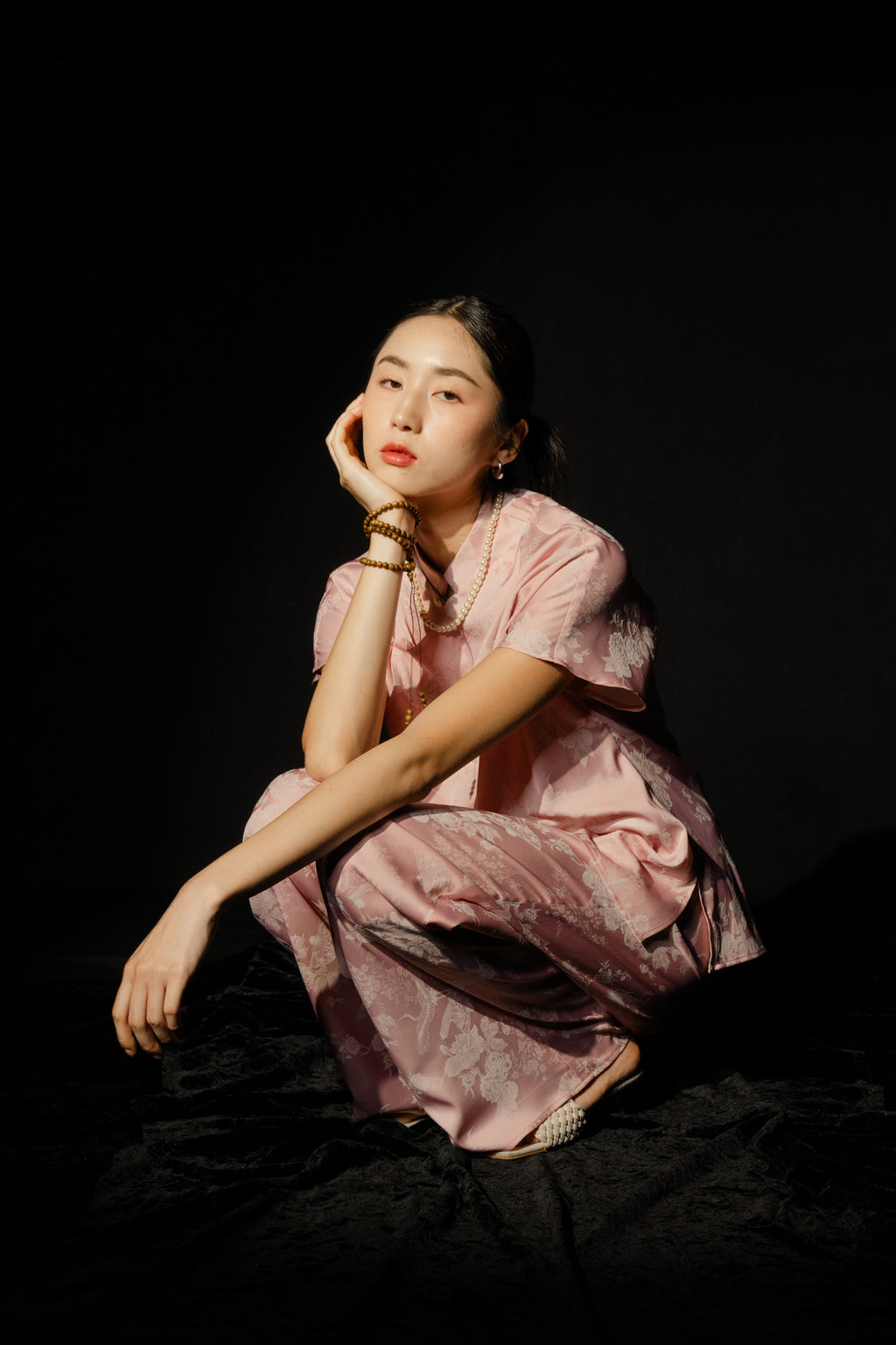 "Yen Chi Set - Mandarin-neck top and pants in pastel pink silk jacquard, modern Vietnamese design"