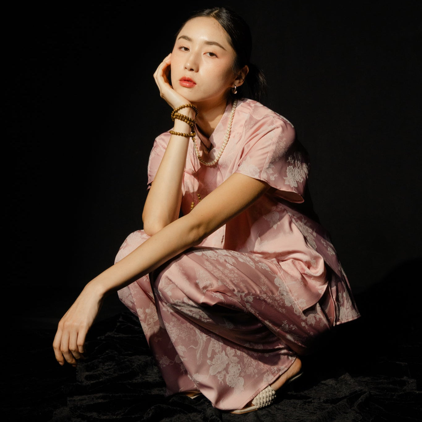 "Yen Chi Set - Mandarin-neck top and pants in pastel pink silk jacquard, modern Vietnamese design"