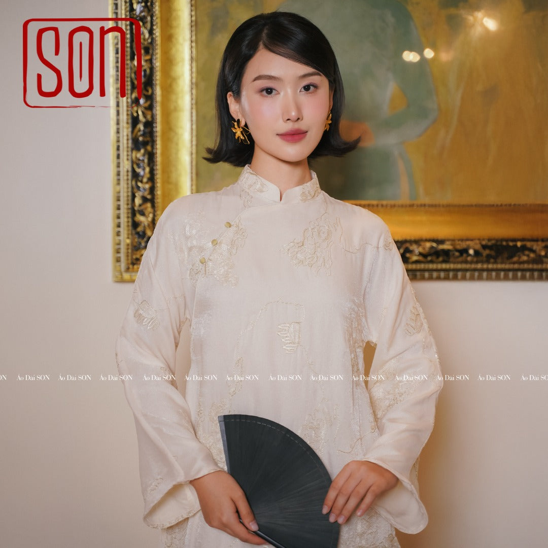 "Tuyet Son" white embroidered Ao Dai set in silk and jacquard with floral patterns, traditional Vietnamese dress.