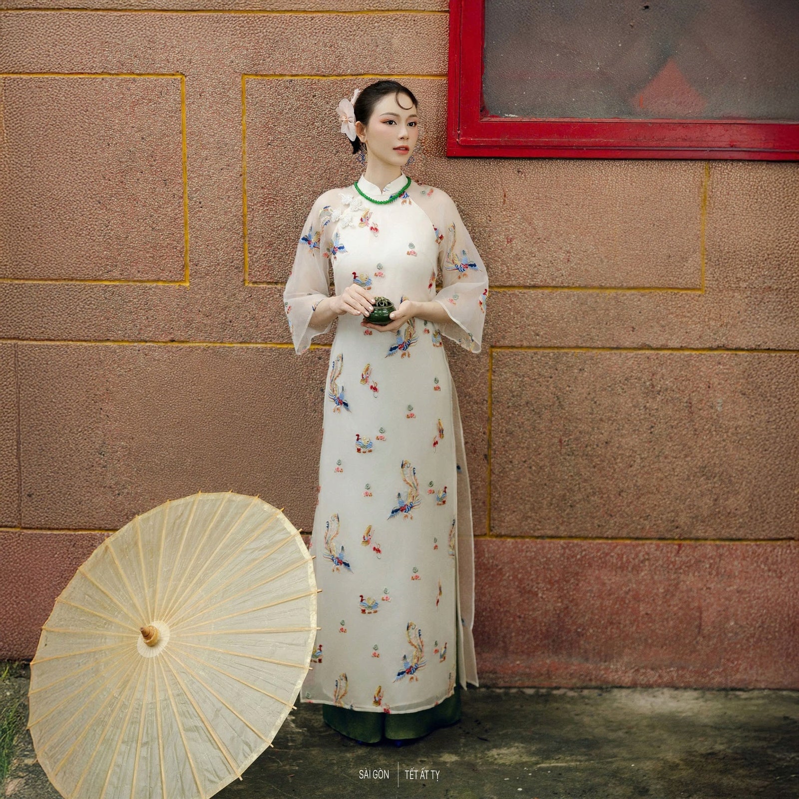 Vietnamese Ao Dai - Khiet Chi Ao dai Set - Luxury Embroidered Organza & Silk - front view in white by Lalin