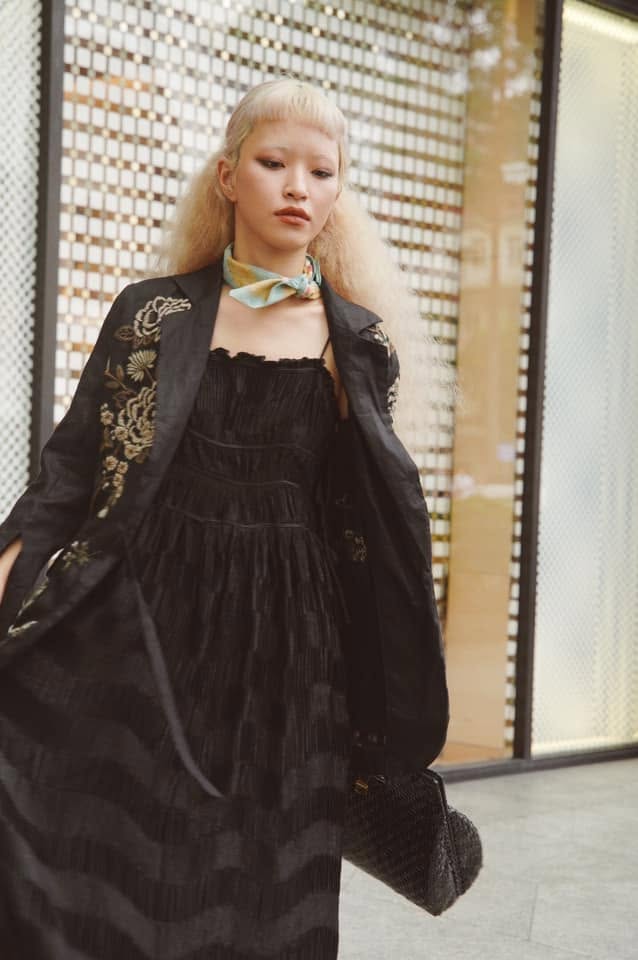 “Midnight Garden” Blazer – Premium Hand-Embroidered Linen in Black
