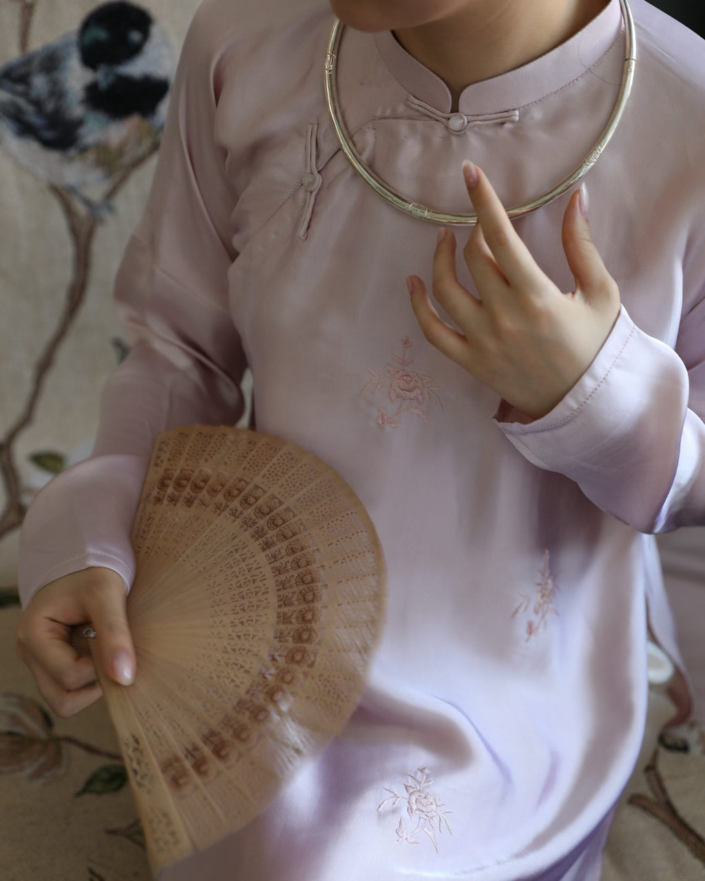 Rose Bunches Ao-dai Set - Premium Hand-embroidered Wormsilk in Soft Lilac - detail close-up by Moc Nhieu