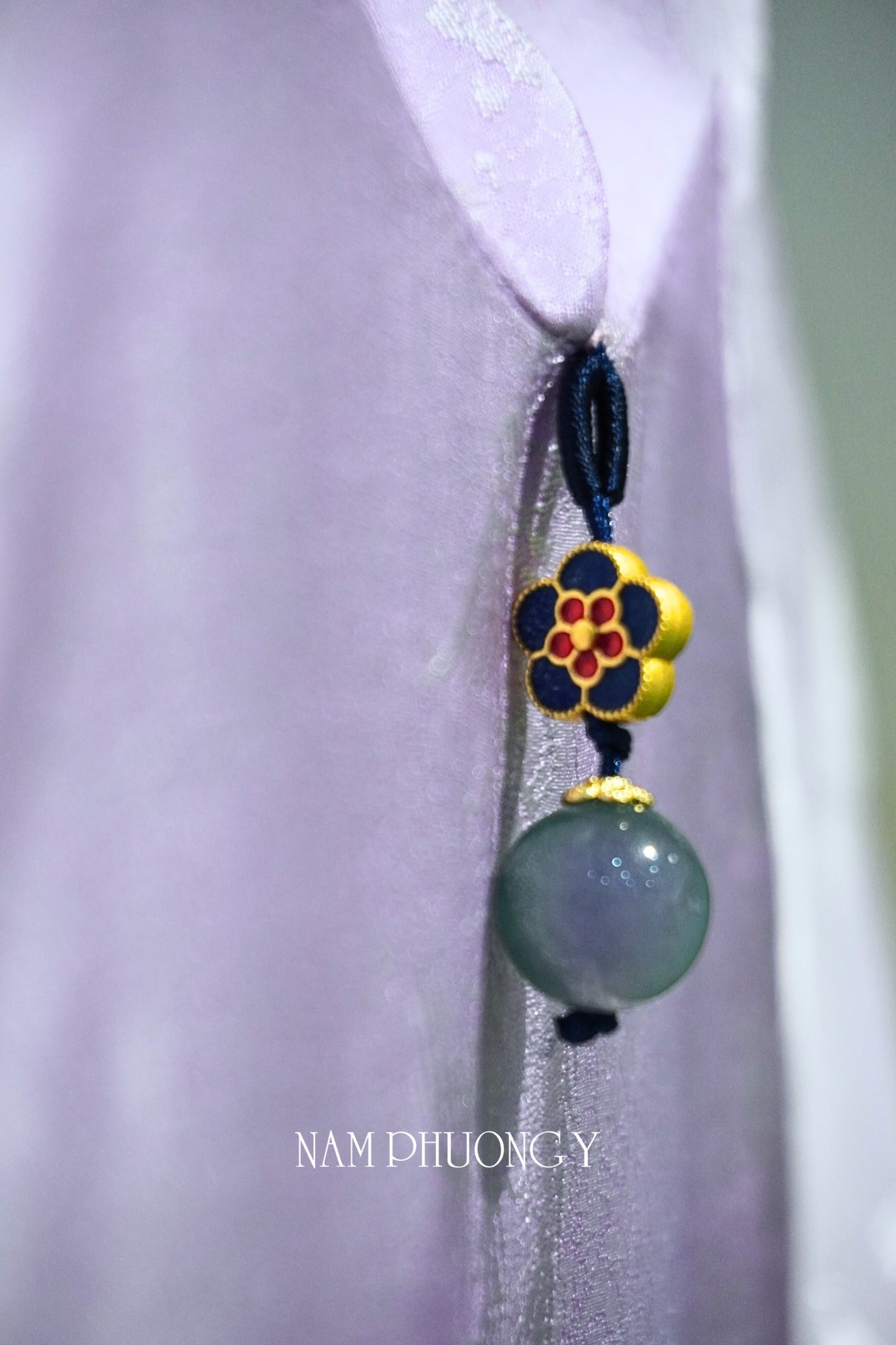 Phung Cac - Luxury Limited Edition - Ao dai Set in Light Link with Charm - detail close-up by Nam Phuong Y