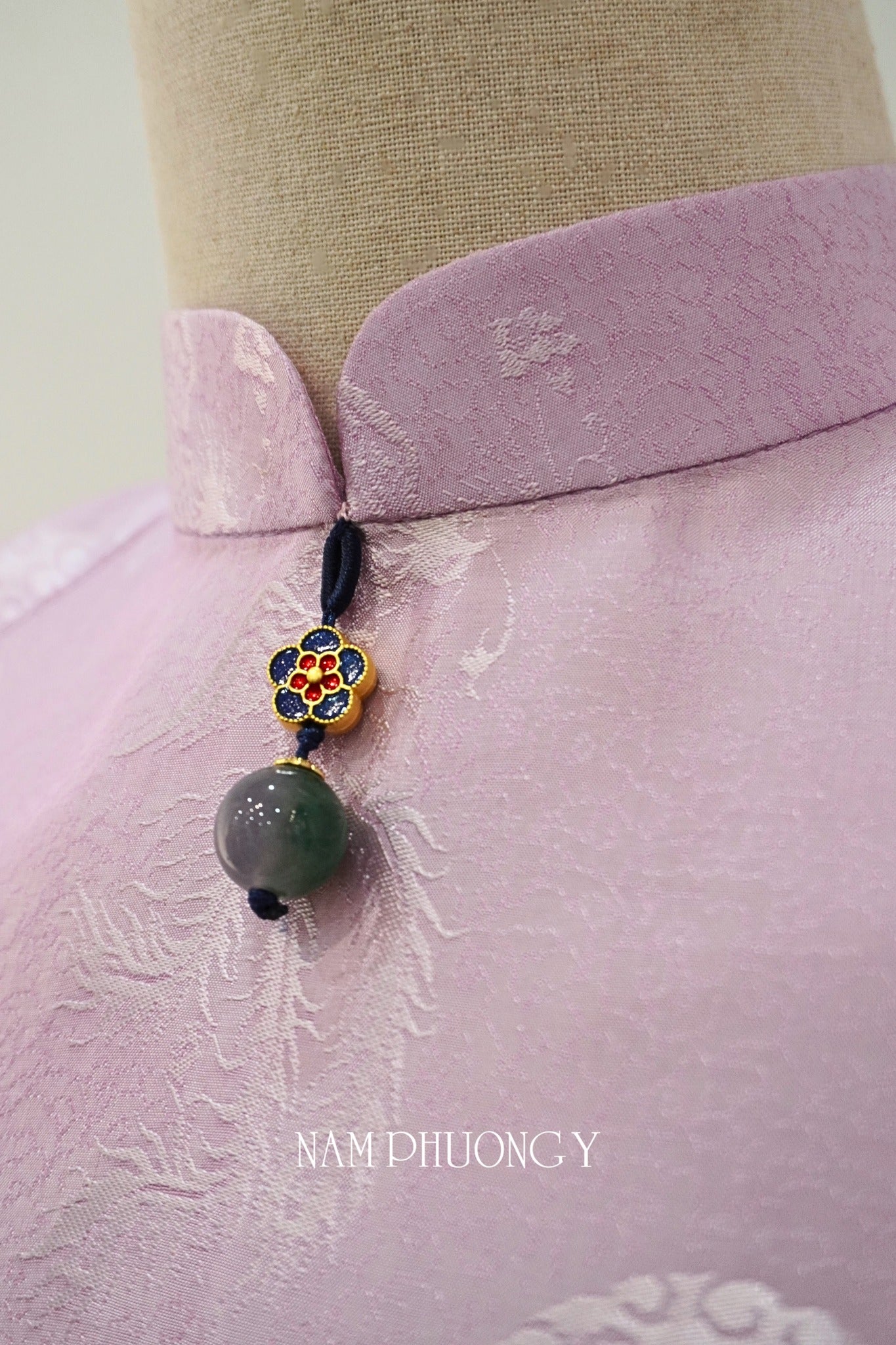 Phung Cac - Luxury Limited Edition - Ao dai Set in Light Link with Charm - detail close-up by Nam Phuong Y