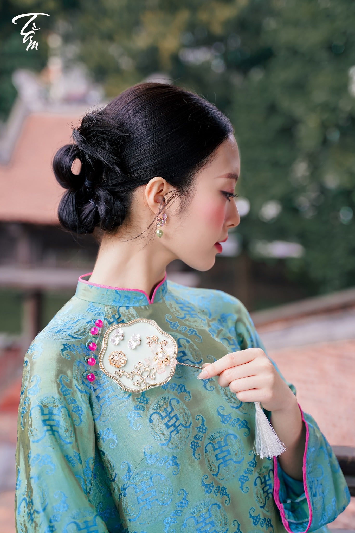 "Ngu Phuc" - Wormsilk Modern Ao Dai Set with beaded Collar in Jade