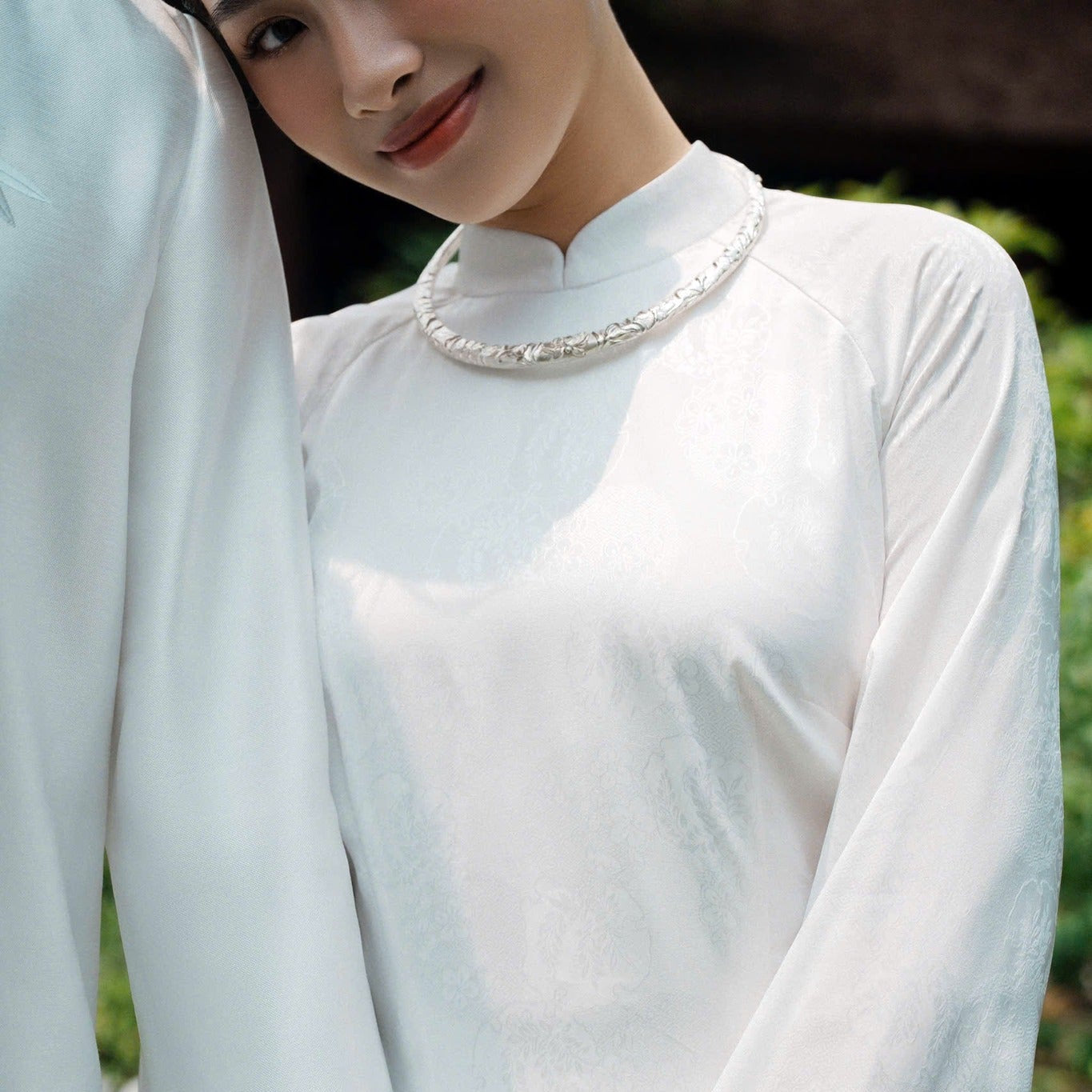 Vietnamese Silver - Mẫu Đơn Vân Torque Necklace in Fine-silver in Peony Pattern - worn presentation in silver by HI de Maison