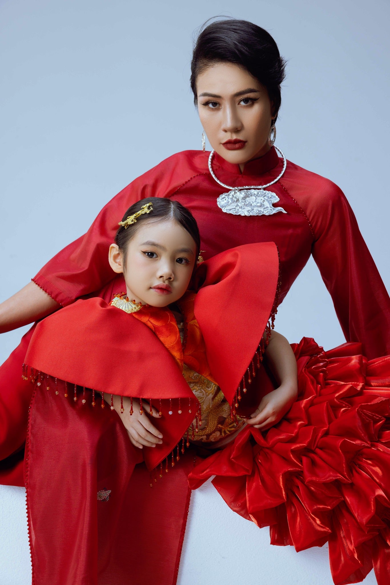 Vietnamese Ao Dai - Van Quyen – The Cloud Talisman Choker with Pendant - front view in silk in red by HI de Maison