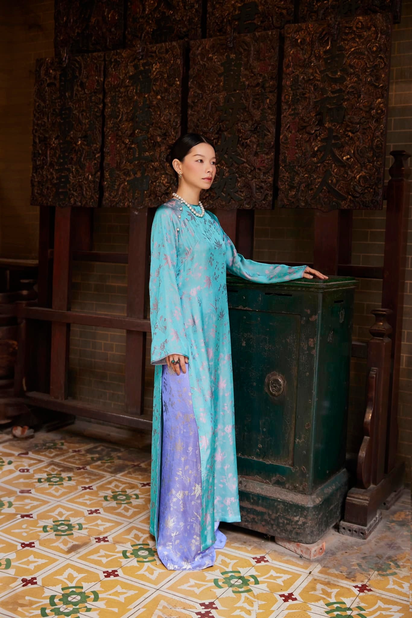 “Jade Bloom” - Silk Ao Dai Set in 2-sided Brocade - detailed view highlighting fabric texture and quality by Lo Boutique at L'Orient Haus