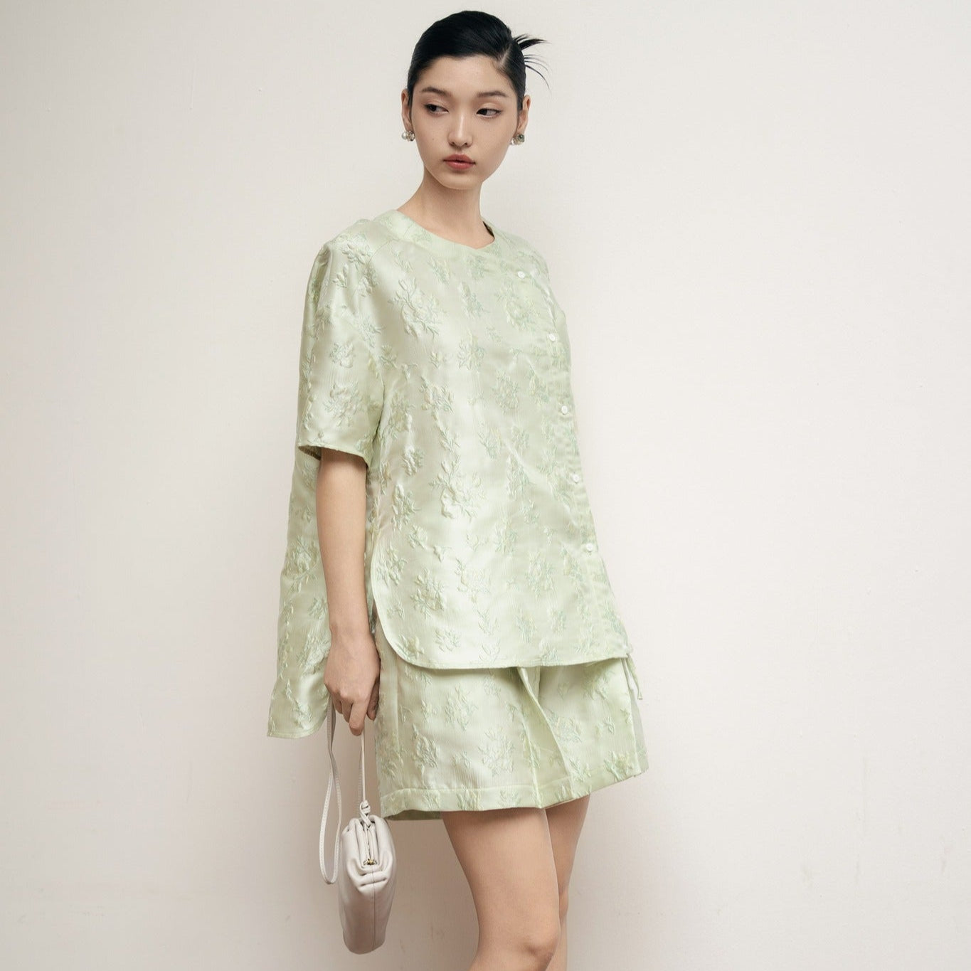 "Tiểu Mai Set – Mandarin-Neck Top and Shorts in Pastel Green Silk Jacquard with Floral Pattern"