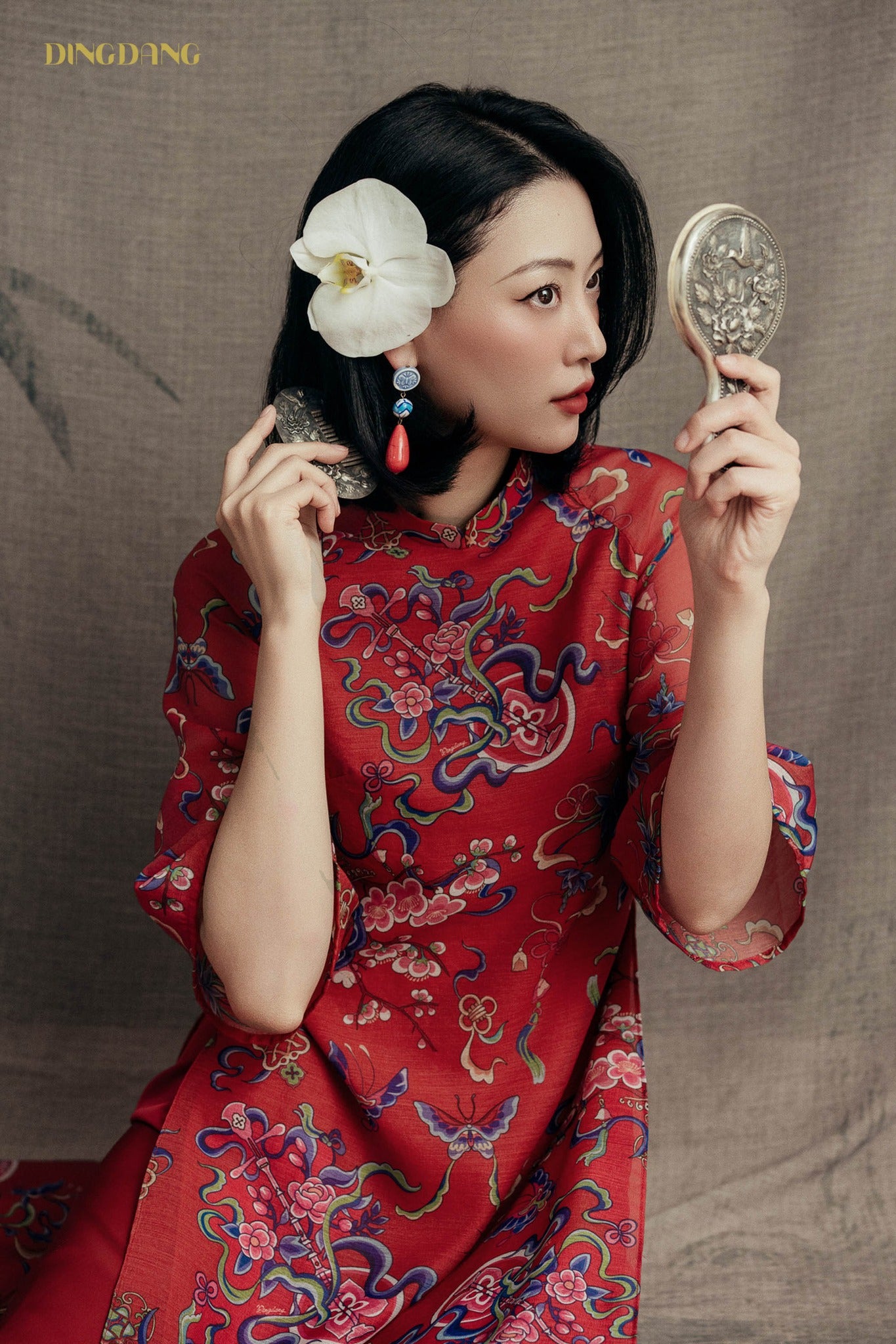 Vietnamese Ao Dai - Xuan Ca Ao dai set - flowers - front view in silk in red by Dinh Dang