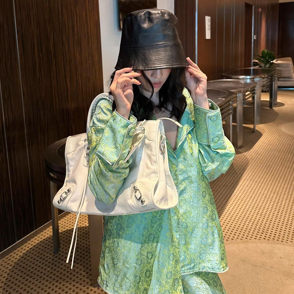 “Pyjama” Set – Modern Wormsilk in Capri Lemon