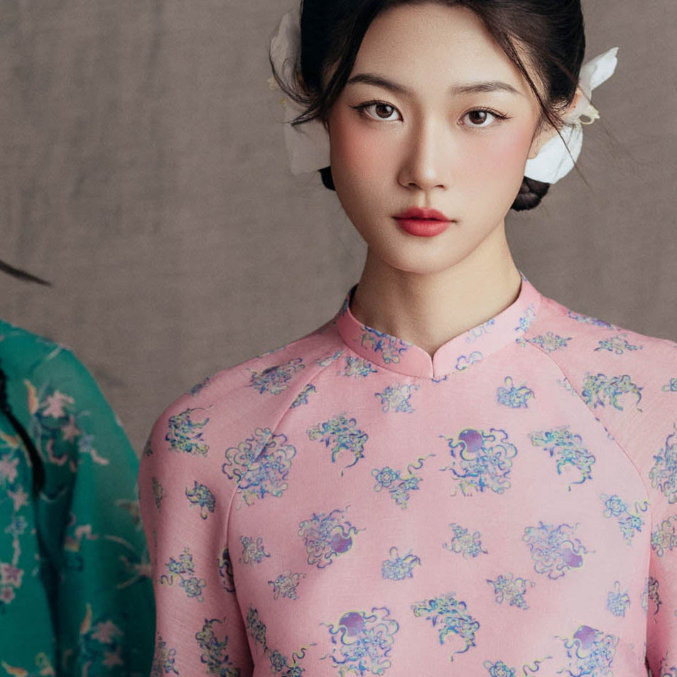 Vietnamese Ao Dai - Xuan Ca Ao dai set - flowers - front view in silk in pink by Dinh Dang