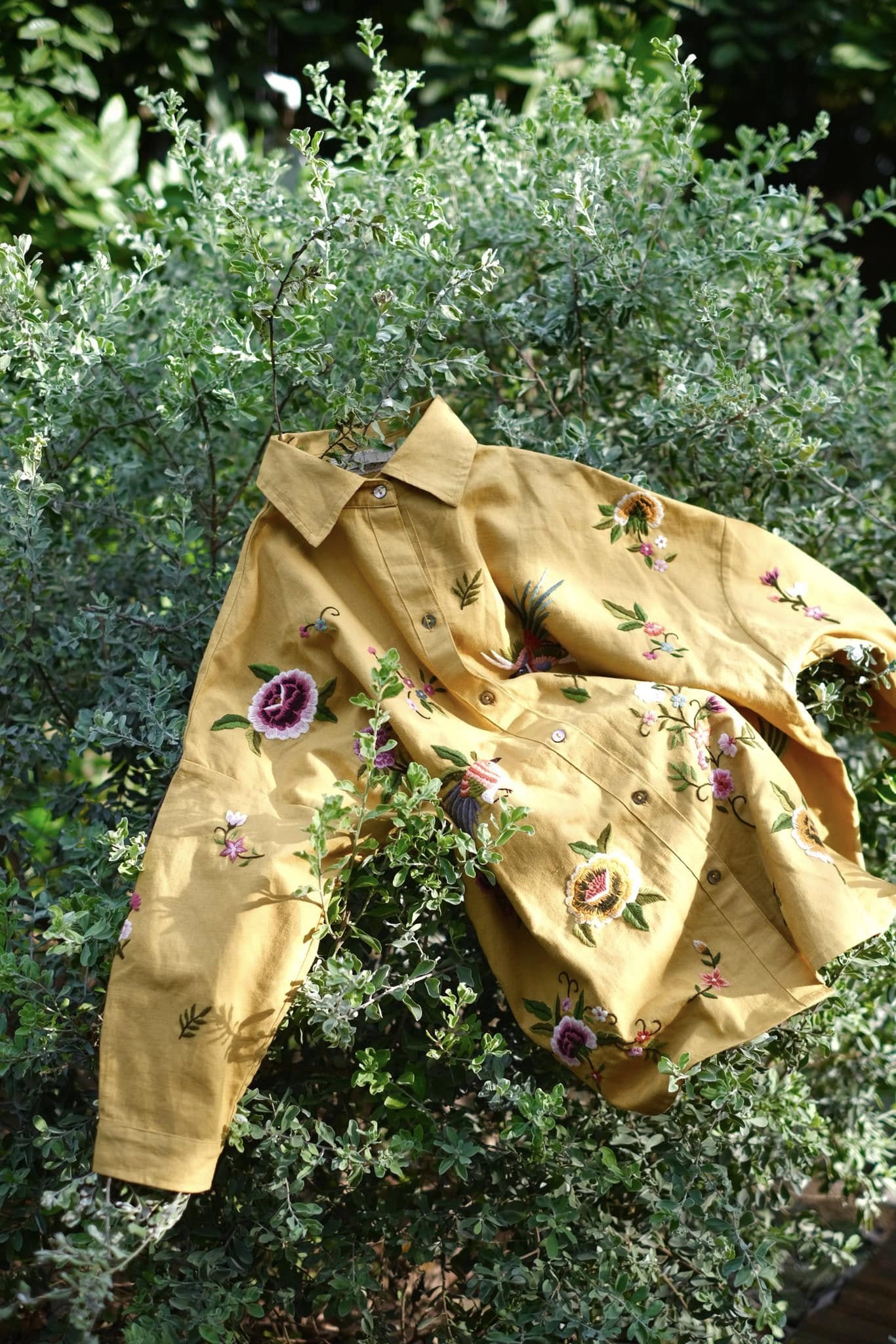"Aurelia" – Premium Embroidered Linen Shirt in Golden Ochre