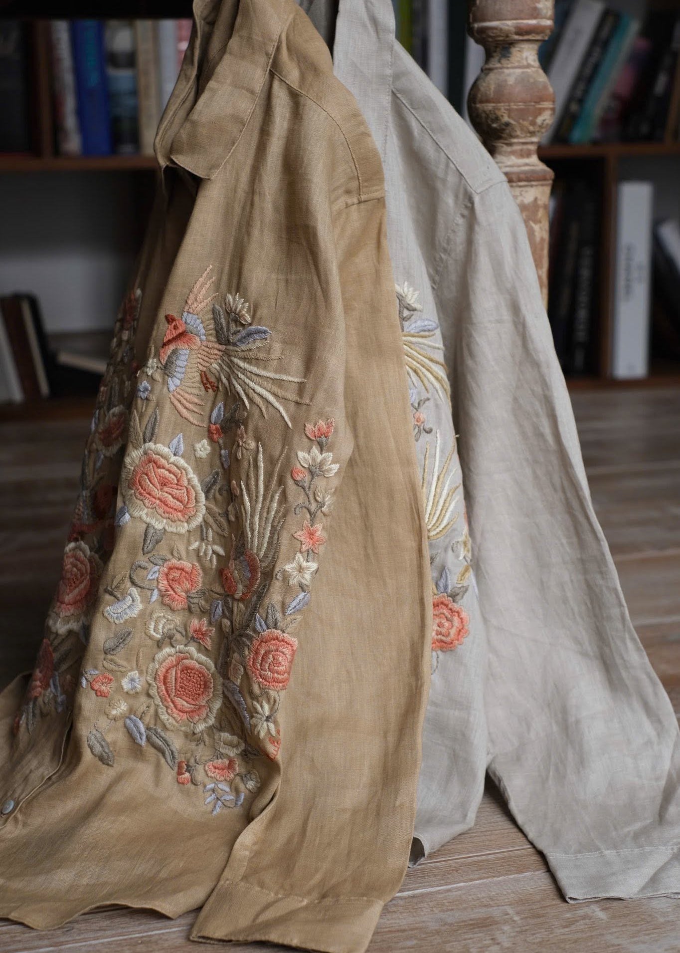 "Sequoia" - Embroidered Linen shirt in Sahara Sand