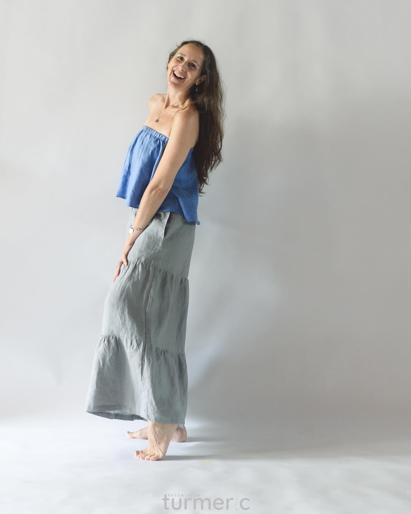 Lily Crop Top – Linen in periwinkle blue - side profile in blue by Turmeric