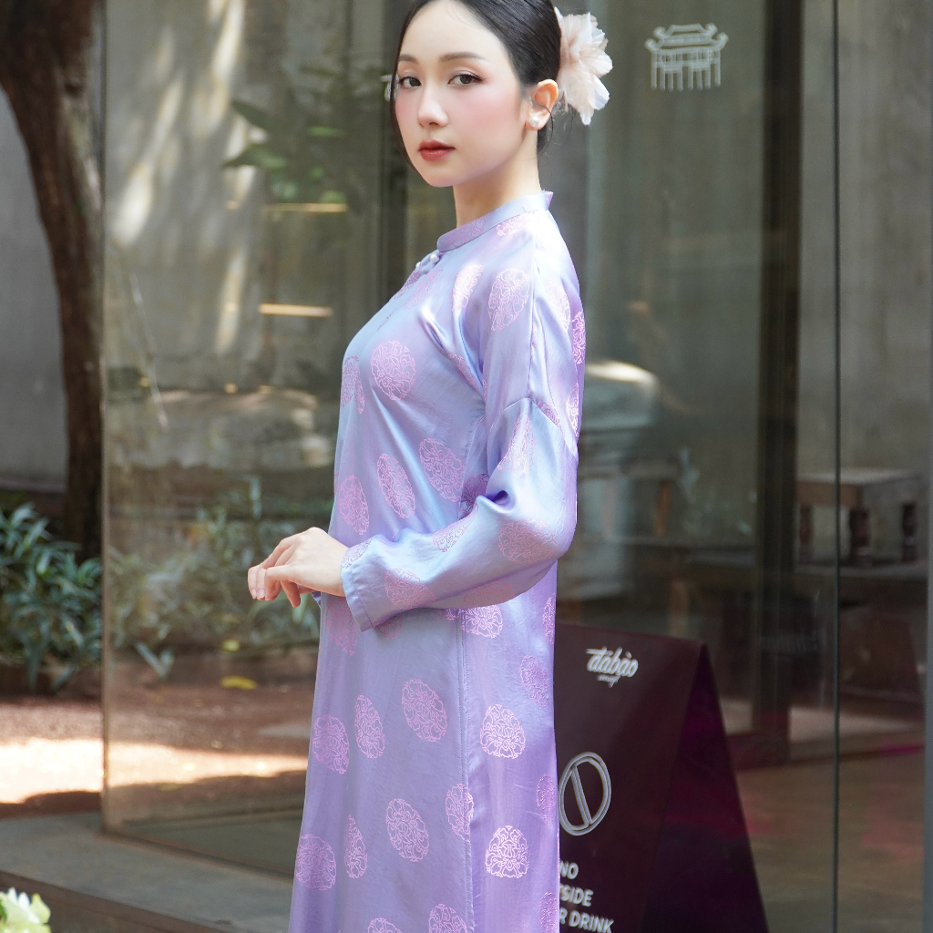 Vietnamese Ao Dai - Ngũ Vân Ao-dai Set – Wormsilk 5-panel Aodai in Lavender [Traditional cut] - side profile in purple by Moc