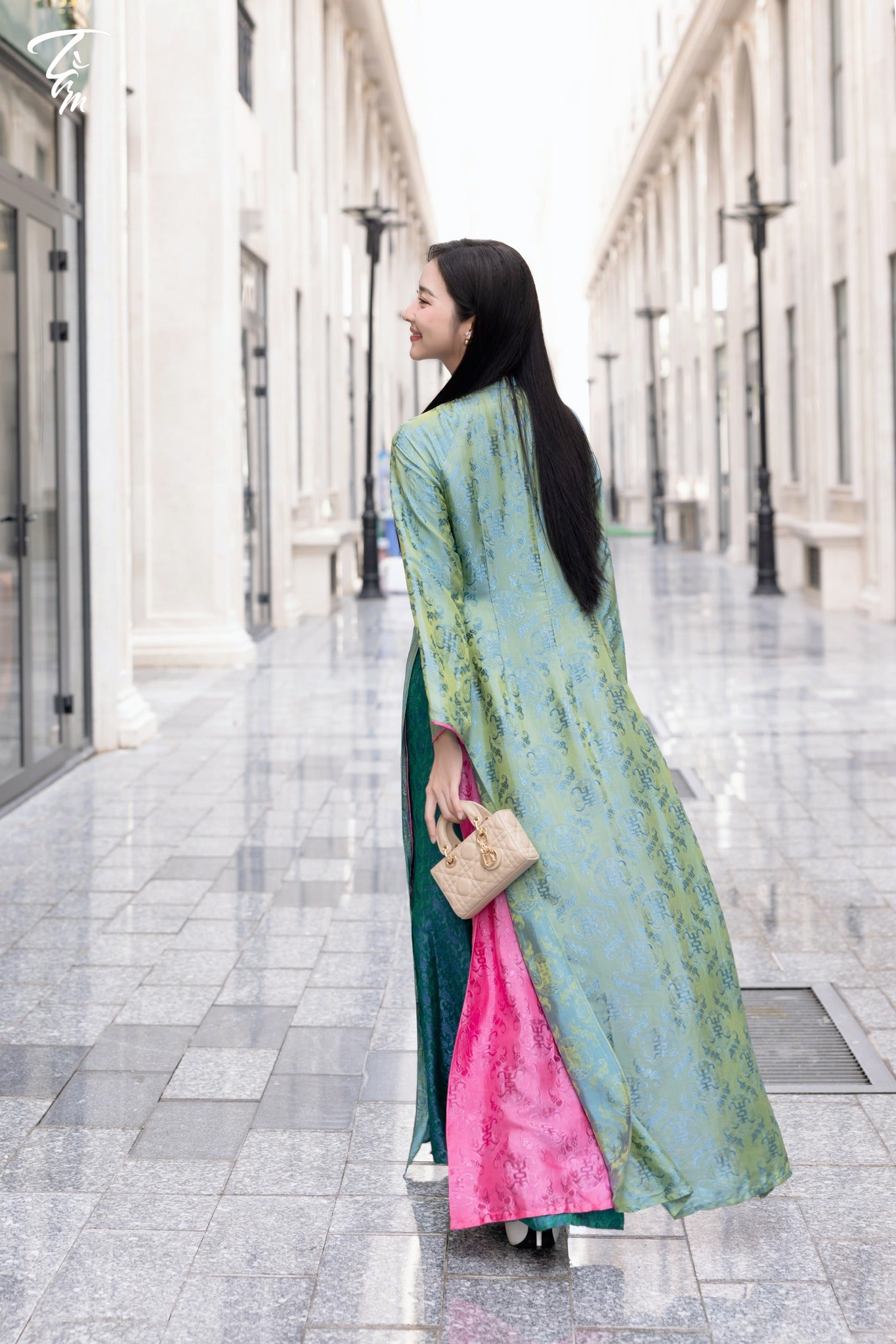 "Ngu Phuc" - Wormsilk Modern Ao Dai Set with beaded Collar in Jade