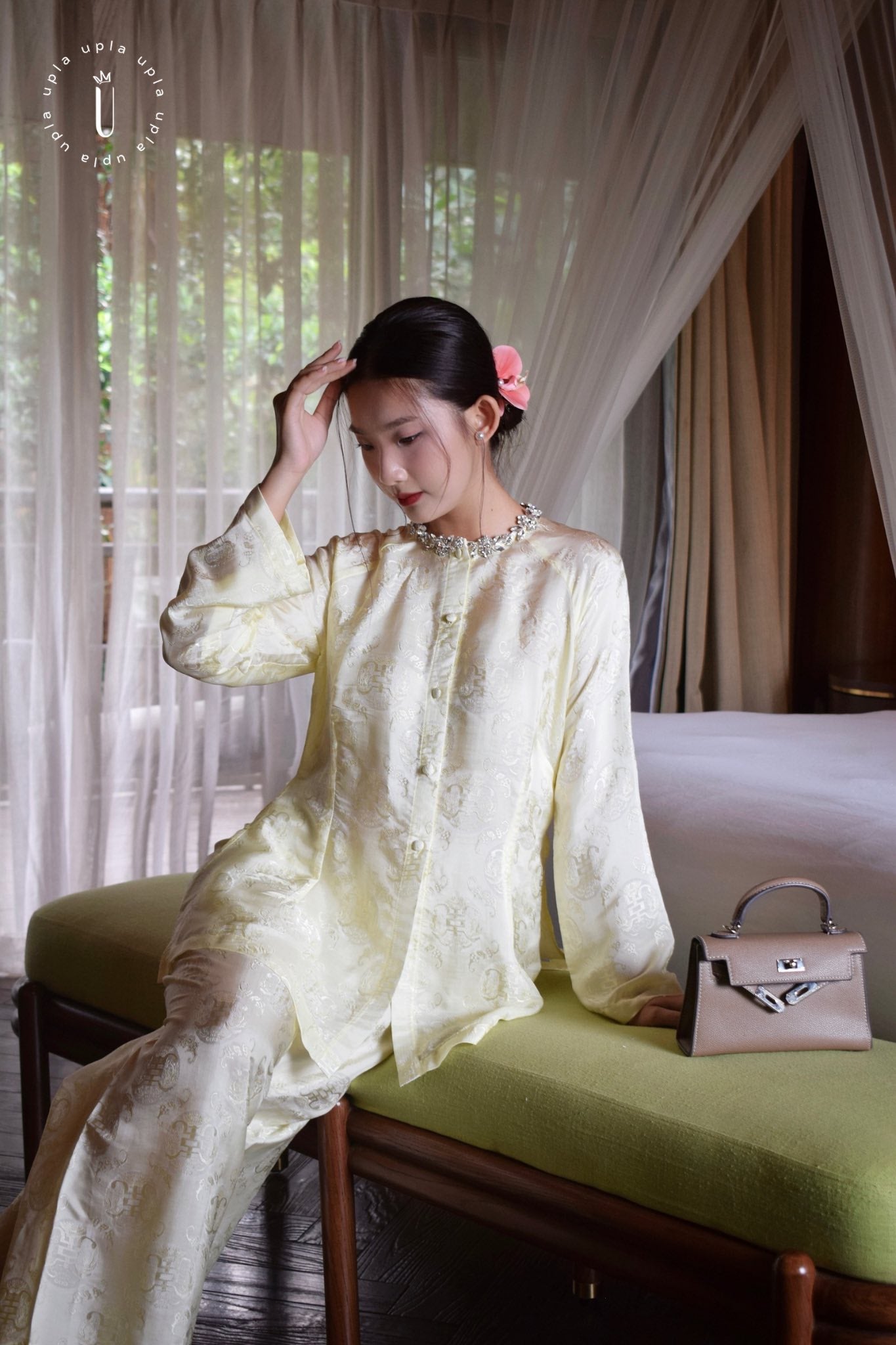 Vietnamese Ao Dai - Ánh Vàng Bà-ba Set – Sequined Collar in Wormsilk - styled presentation in light yellow by Úpla