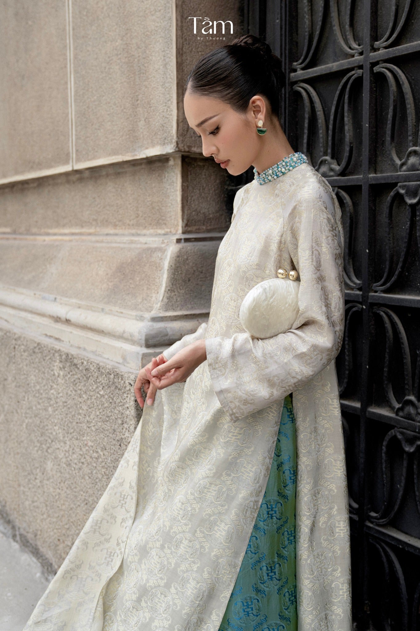 "Dao Đài " - Wormsilk Modern Ao Dai Set with beaded Collar in Silver