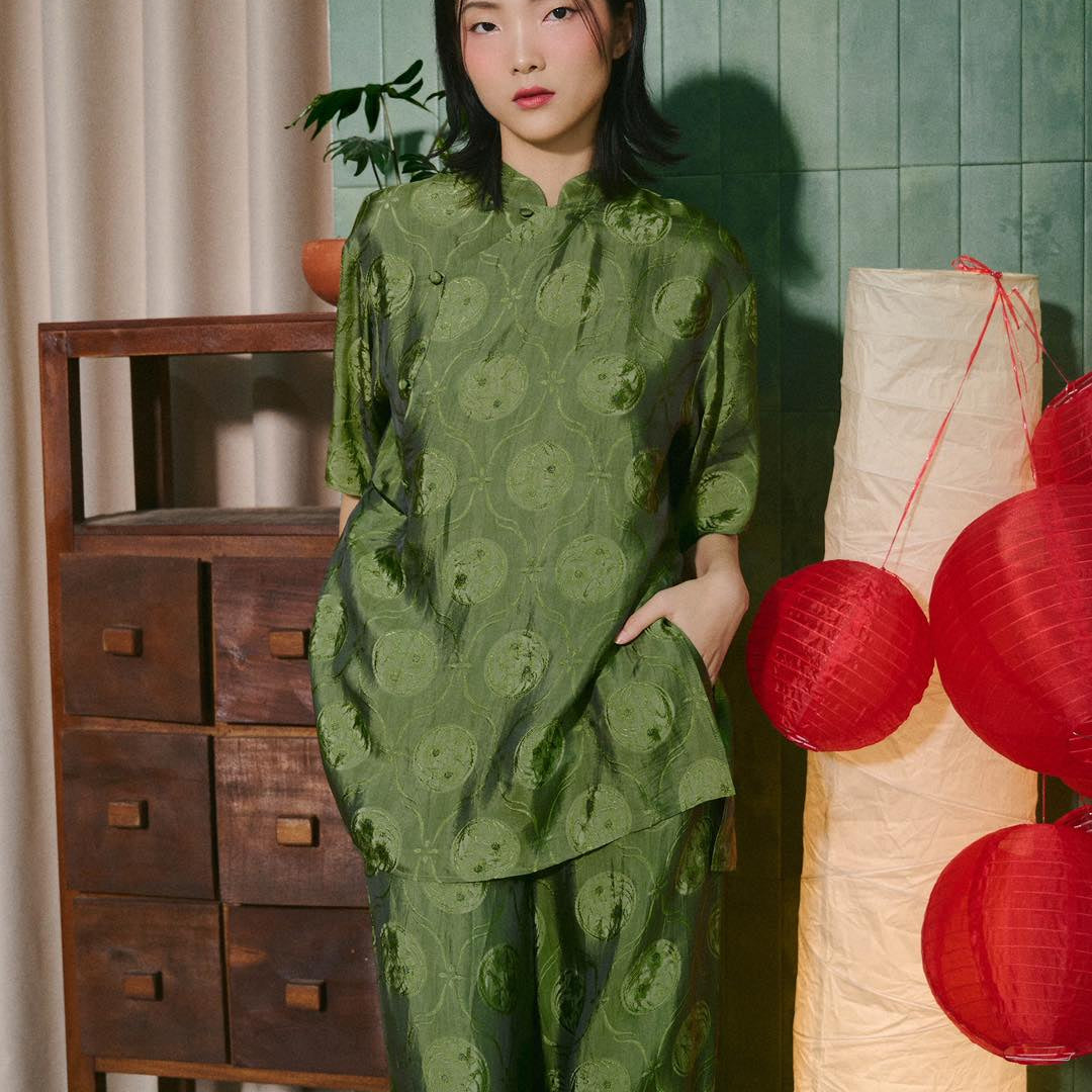 Luc Thuy Tien Set - Wormsilk Mandarin-neck Ensemble in Jade Green - front view by Hy Phuong