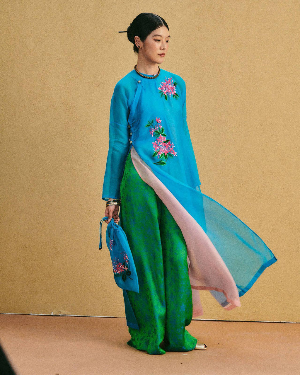[Limited Edition] Azure Blossom Ao-dai Set - Luxury Dual-Layer Hand-Embroidered Organza and Silk Ensemble - side profile