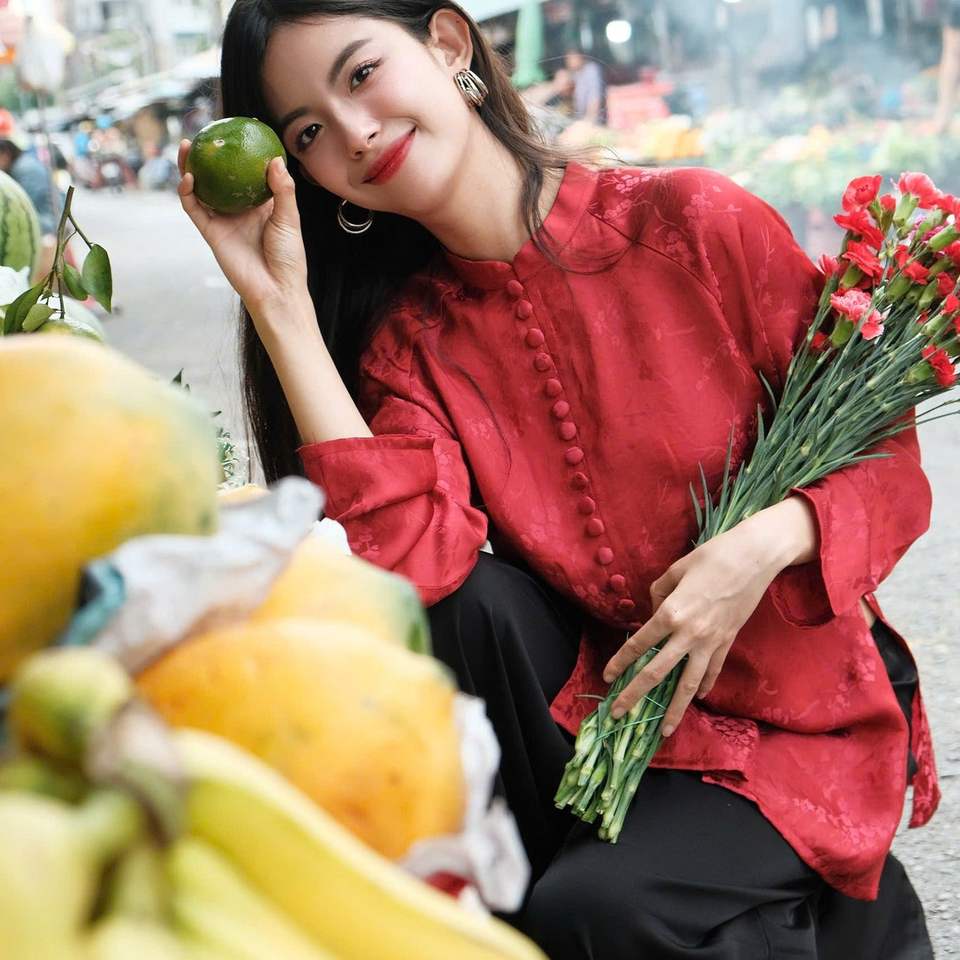 Full front view of Nhu Y Ao Ba Ba mandarin neckline top in luminous scarlet silk perfect for Tết gatherings