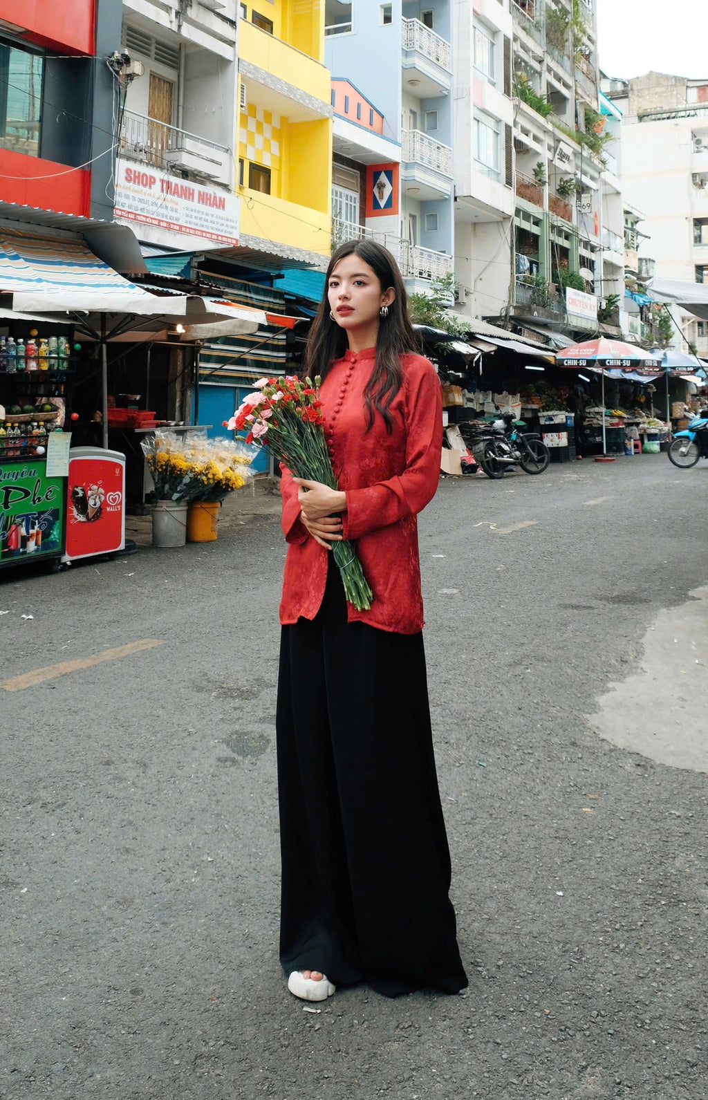 Vietnamese Ao Dai - Nhu Y” Ao Ba Ba – Silk Top in Festive Scarlet - front view in red by Moc