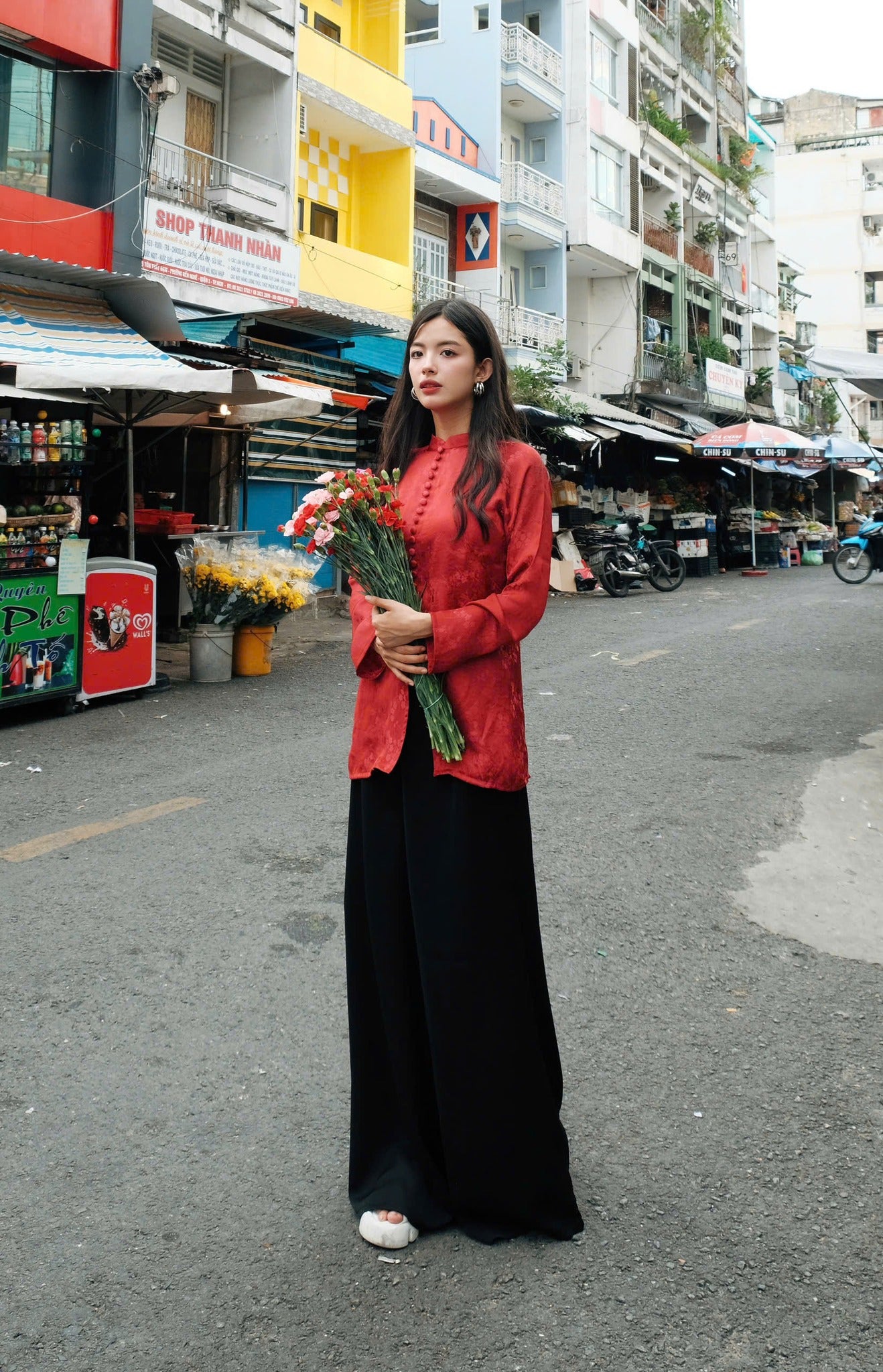 Vietnamese Ao Dai - Nhu Y” Ao Ba Ba – Silk Top in Festive Scarlet - front view in red by Moc