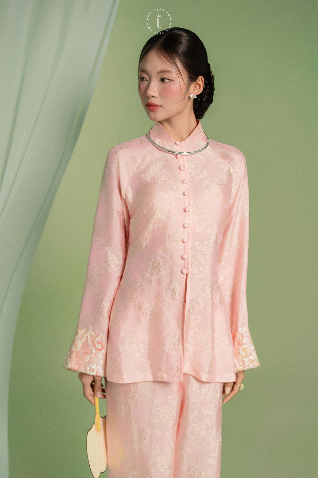 Vietnamese Ao Dai - Yên Sa Ba Ba Set - Crystal-Embellished Sleeve in Wormsilk - front view in brocade in pink by Úpla