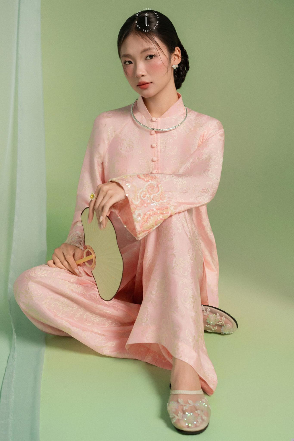 Vietnamese Ao Dai - Yên Sa Ba Ba Set - Crystal-Embellished Sleeve in Wormsilk - front view in pink by Úpla
