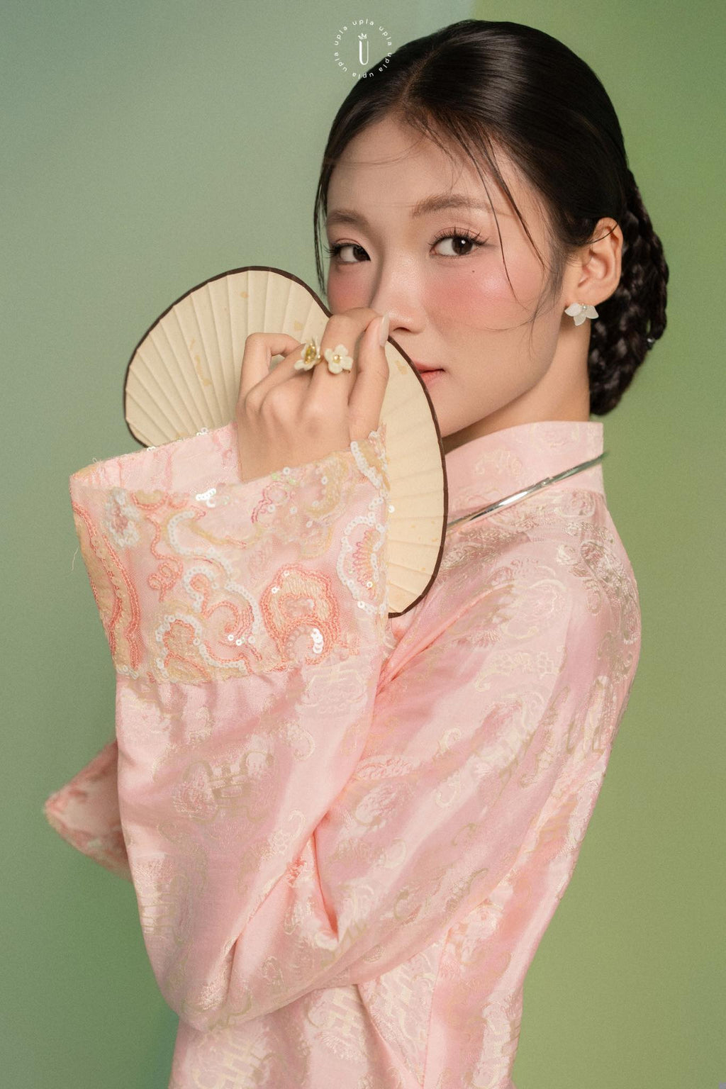 Vietnamese Ao Dai - Yên Sa Ba Ba Set - Crystal-Embellished Sleeve in Wormsilk - side profile in pink by Úpla