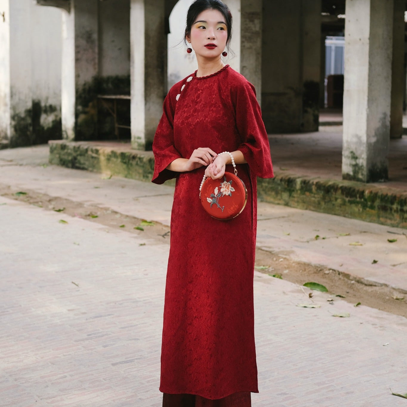 “Nguyệt Tú” – Silk Round Clutch with Metal Handle in Red Pattern - back view | Vietnamese Luxury Fashion