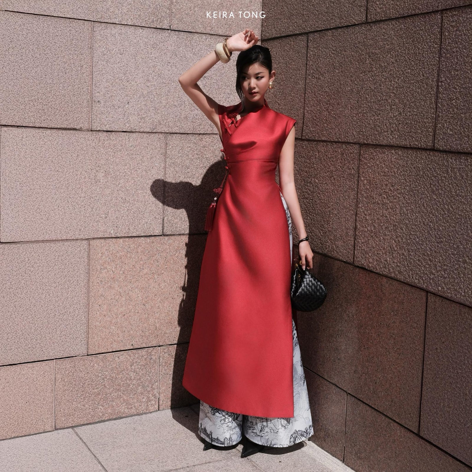 Cac Giai Ky Ao-dai set - Structured Áo Dài with Illustrated Tafta Pant - front view by Keira Tong