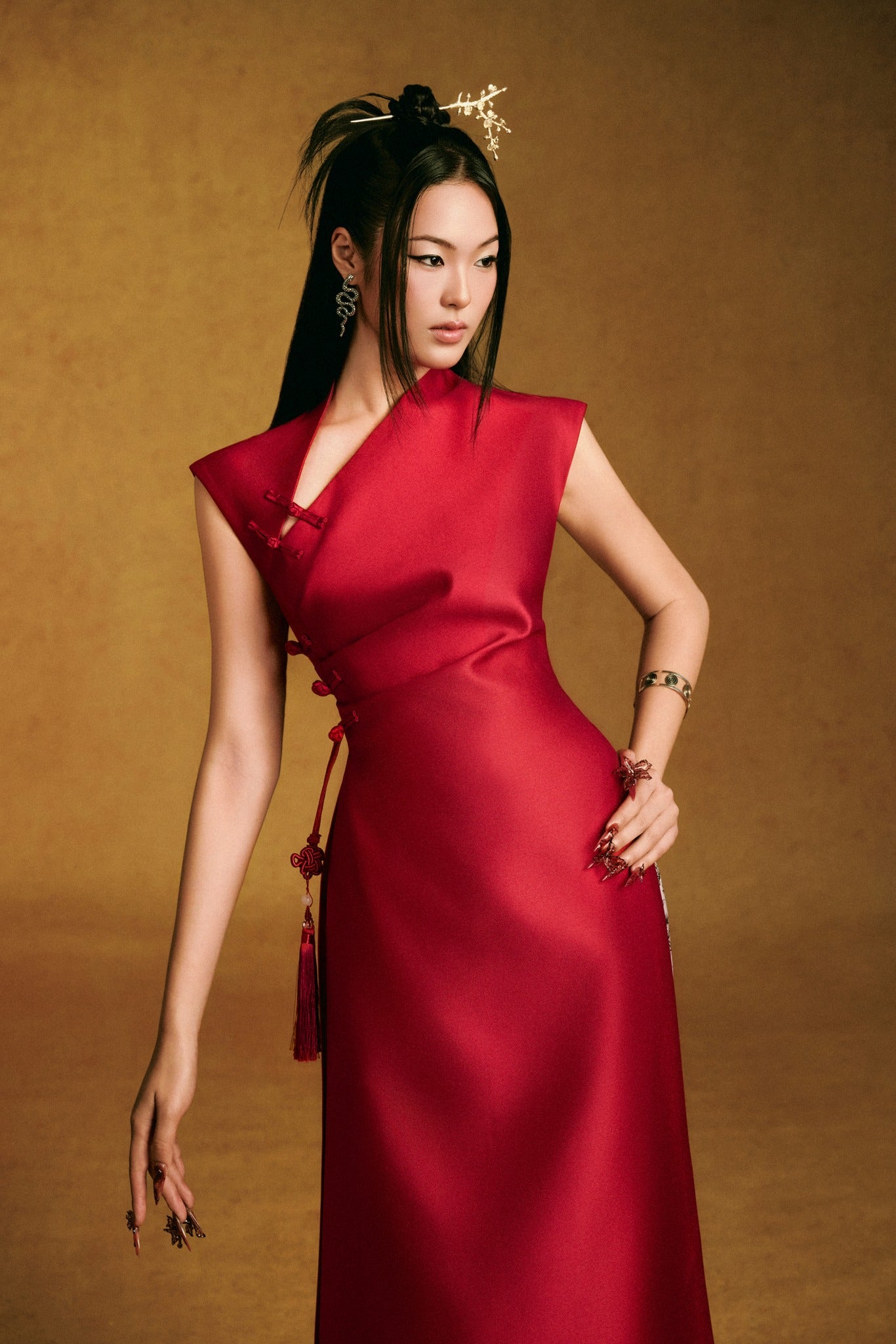 Cac Giai Ky Ao-dai set - Structured Áo Dài with Illustrated Tafta Pant - front view by Keira Tong