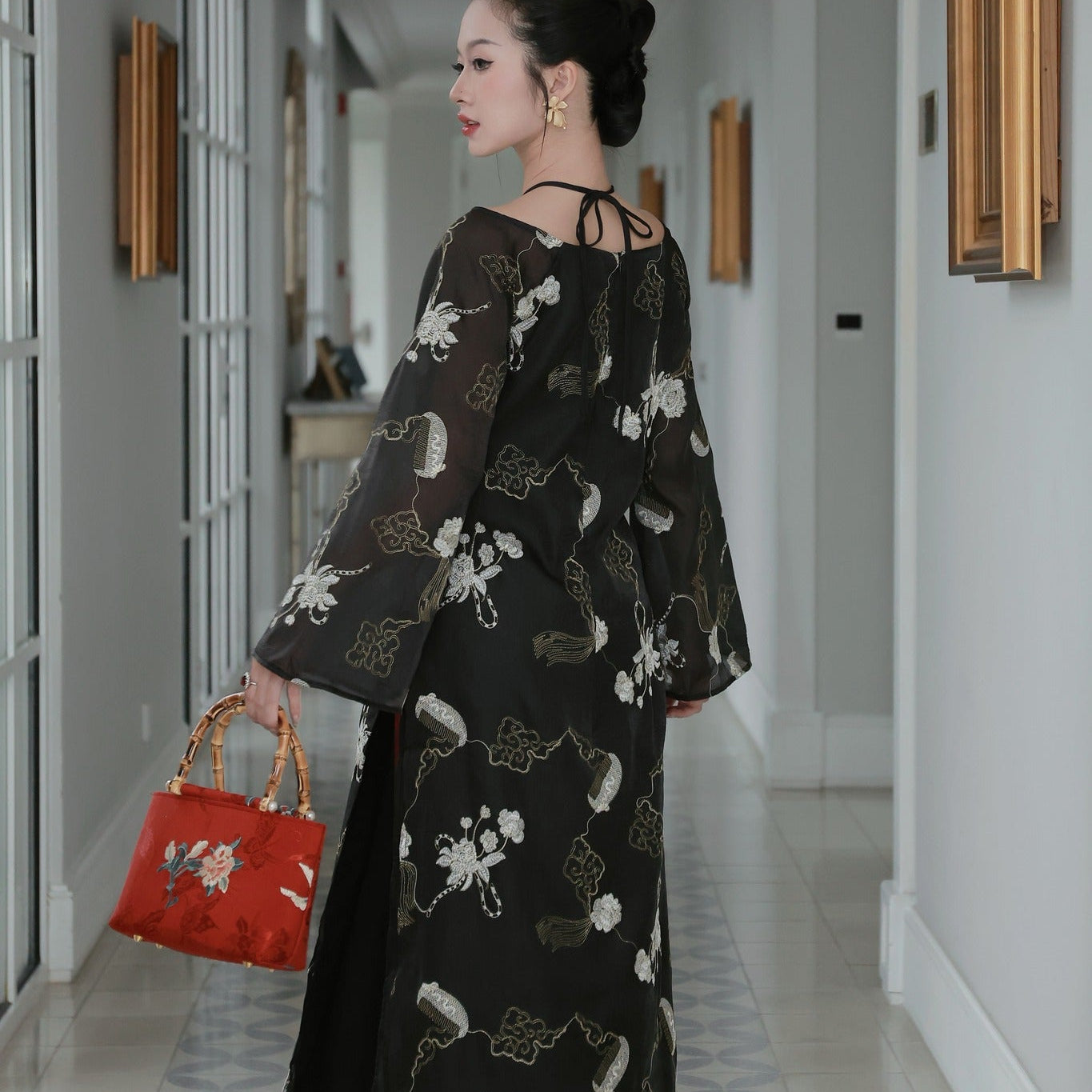“Khả Trúc” – Embroidery Viscose Handbag with Bamboo Handle - side profile by Moc - Bags