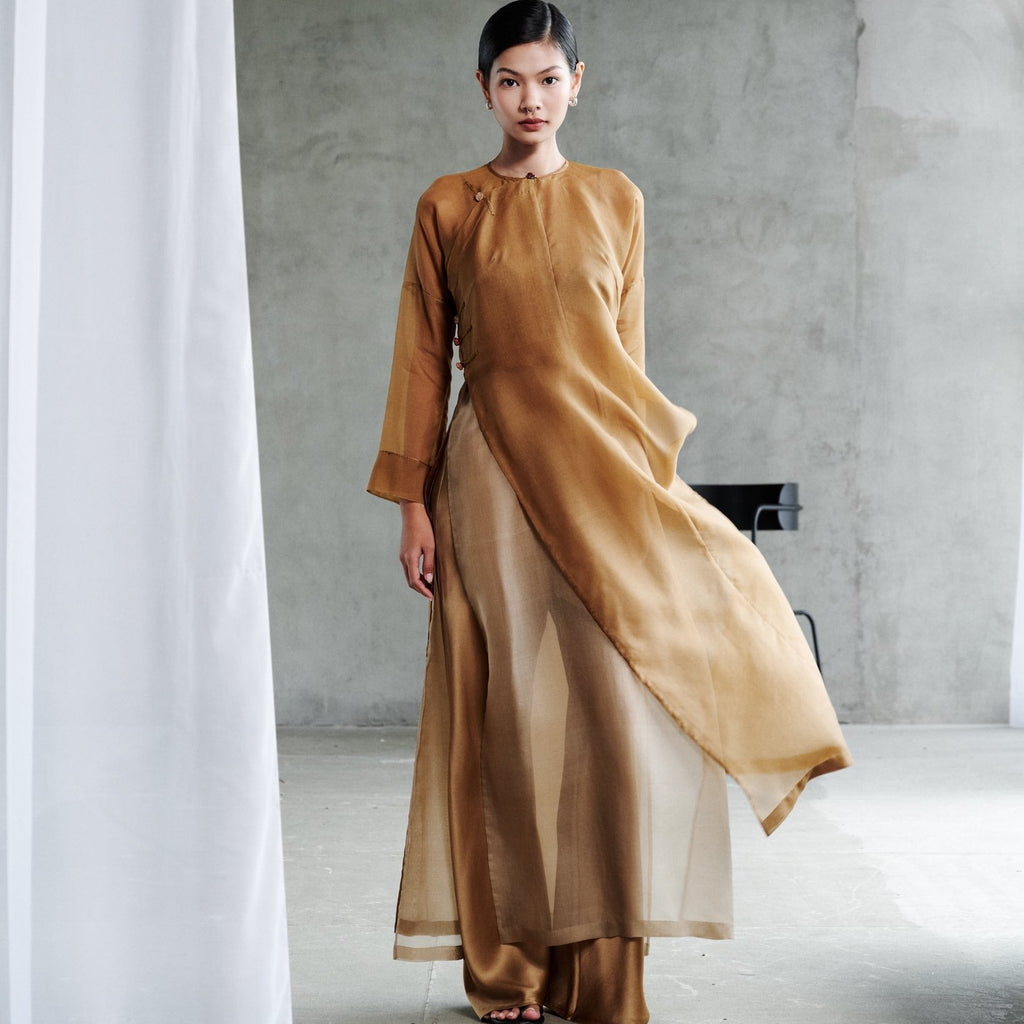 [Limited Edition] Golden Poise Ao-dai Set - Luxury Dual-layered 100% Natural Organza - front view by Lo Boutique