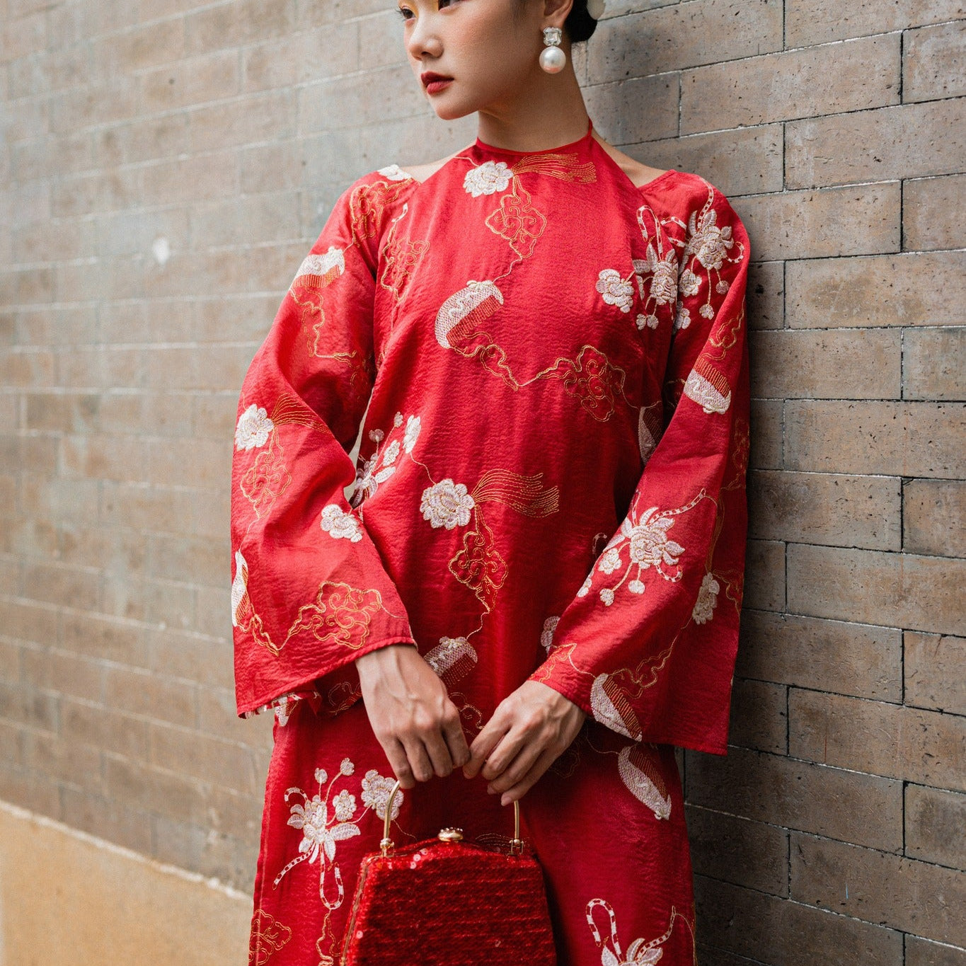 Khuê Cát Ao-dai Set - Embroidered Halter-Neck Áo Dài Set [Modern cut] - front view by Moc